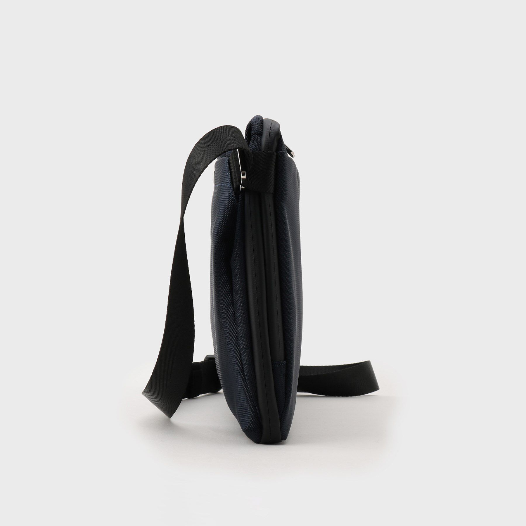 TAKEO KIKUCHI「【A4サイズ／横型】エクスパンドショルダー（L）」|ショルダー・メッセンジャー|