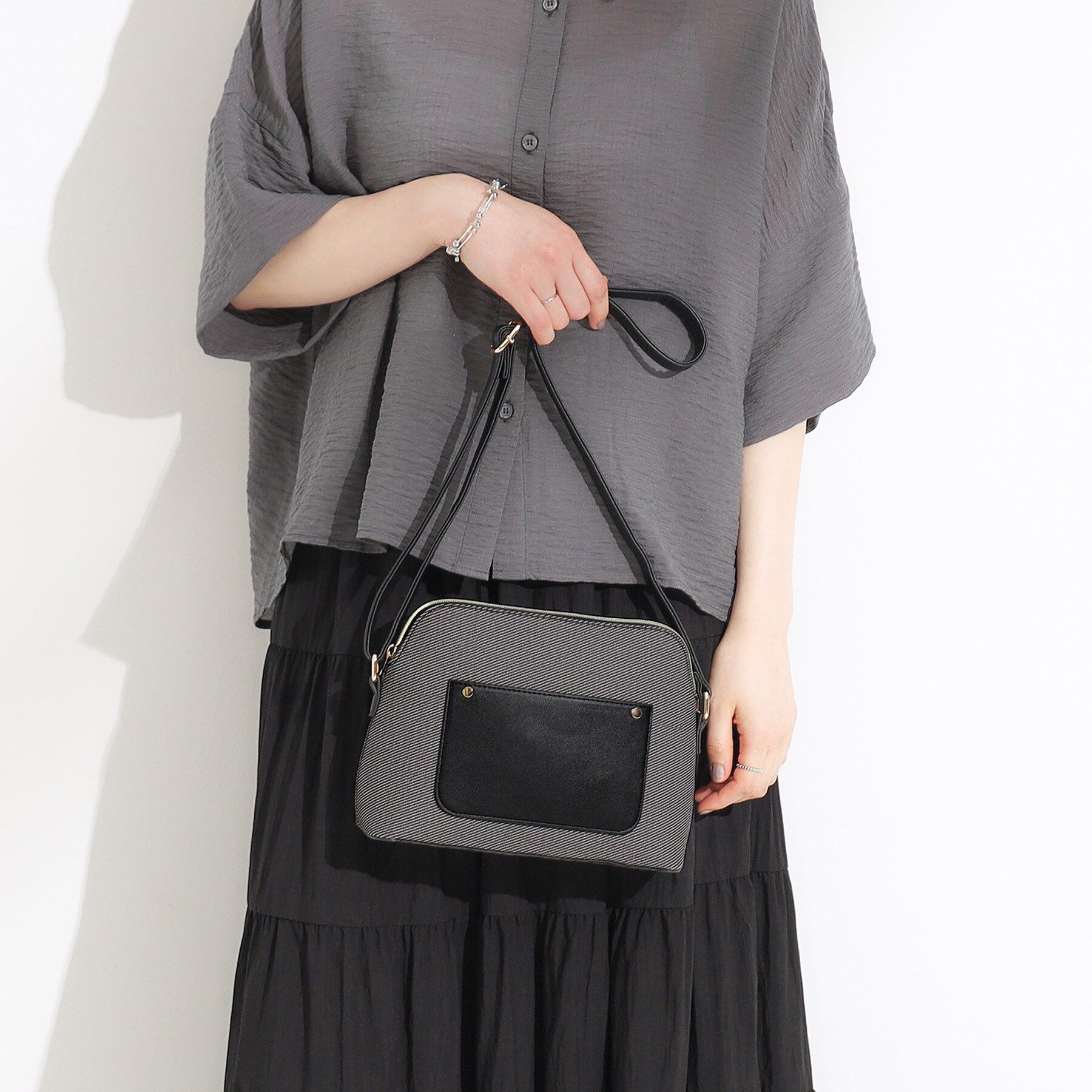 SHOO･LA･RUE「キャンバス風合皮ショルダーバッグ」|ショルダー・メッセンジャー|