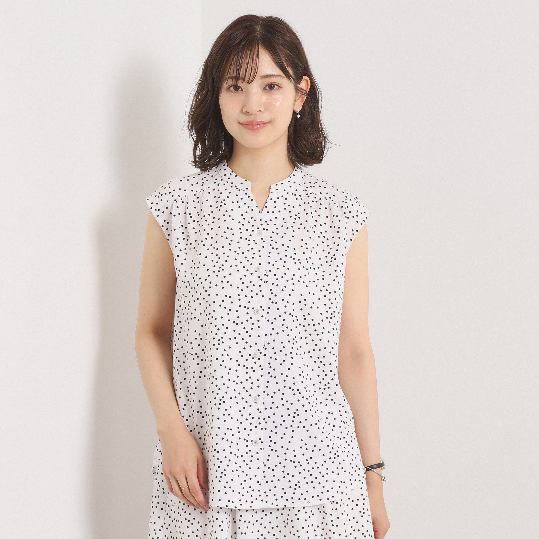 ITS&rsquo;DEMO「【UVカット／速乾／冷感／洗濯機OK／洗濯後しわになりにくい】麻調ストレッチ前開きブラウス＜ラク服シ」|シャツ・ブラウス|