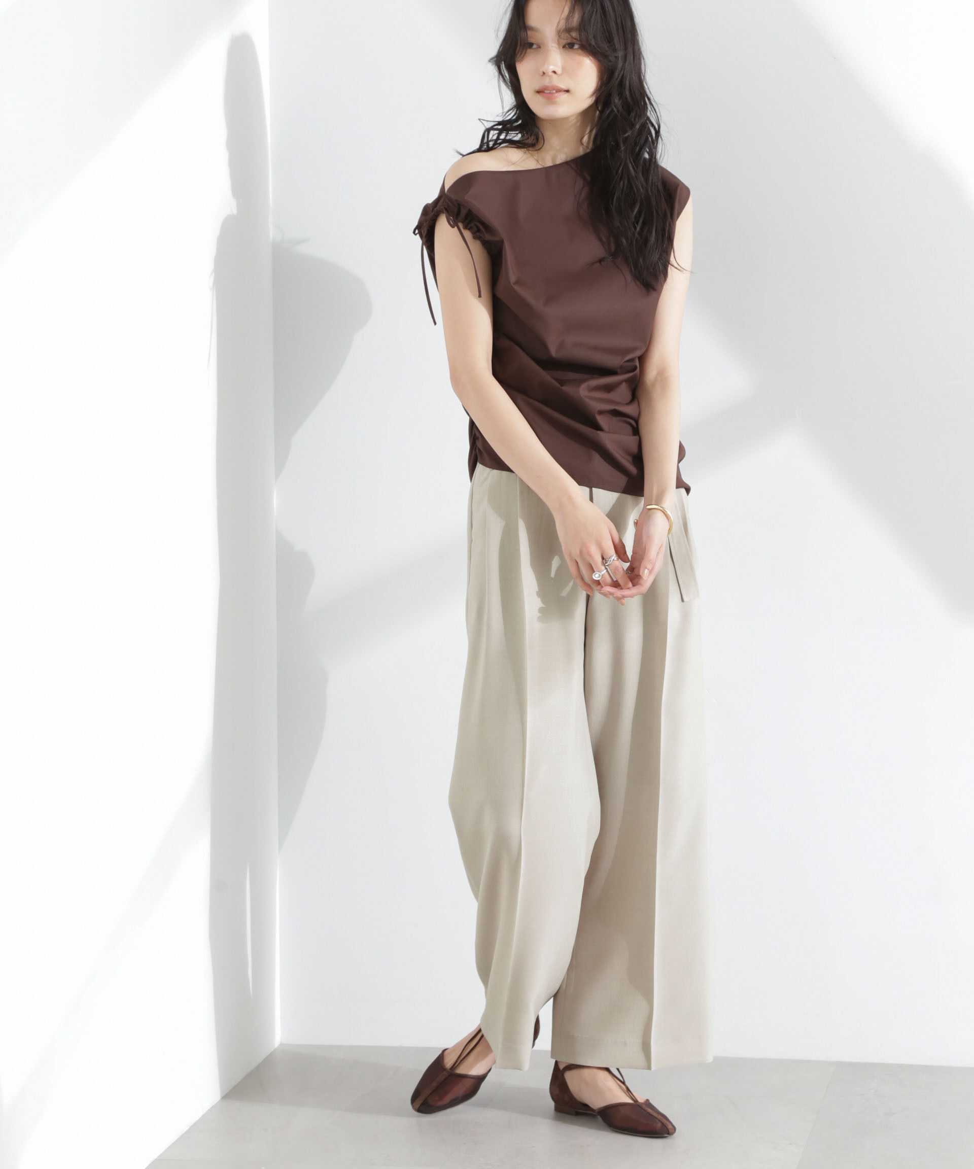 nano･universe「メランジドライ ベルト付きタックワイドパンツ(セットアップ可)」|チノ|