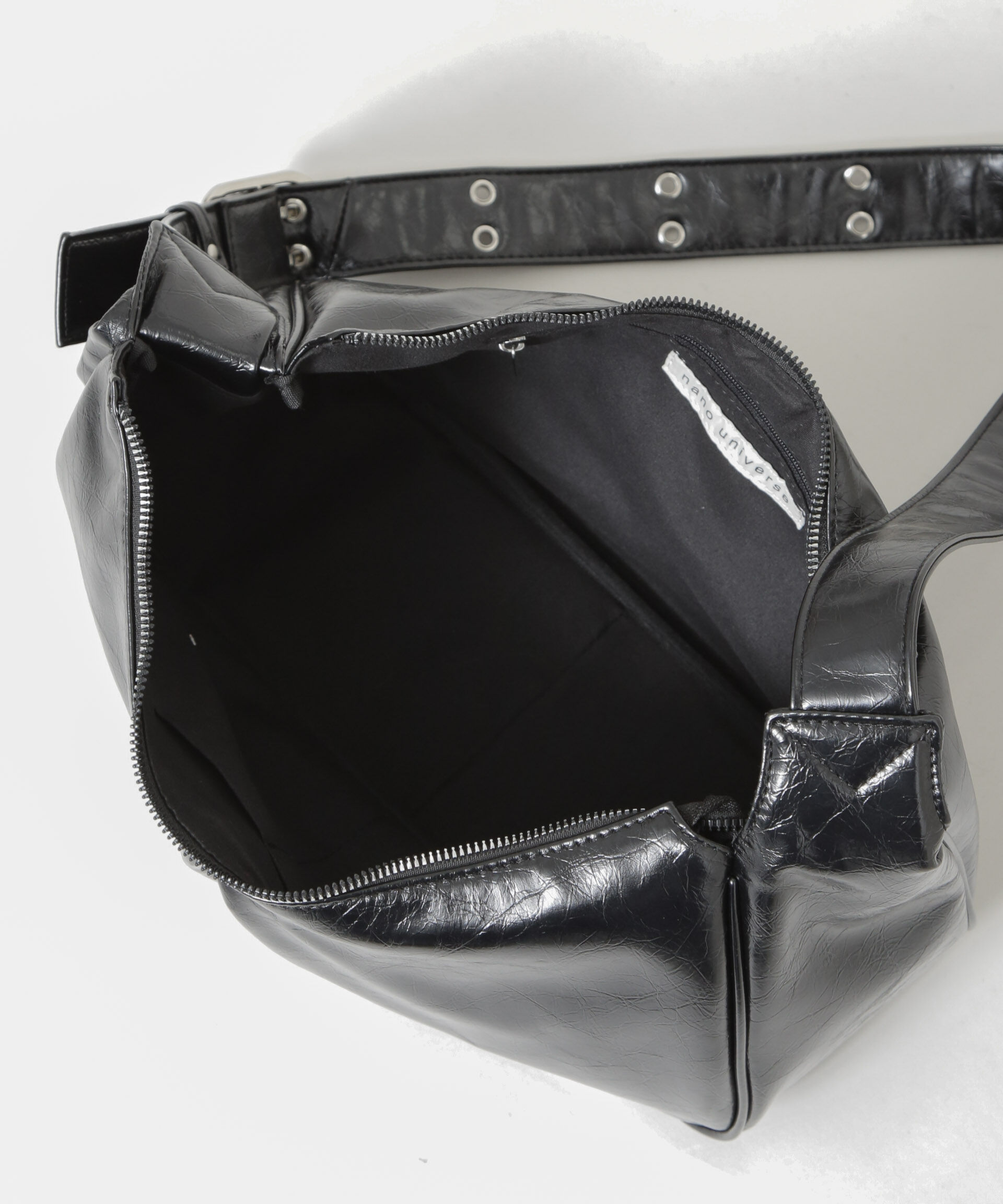 nano･universe「ベルトディテールラウンドショルダーバッグ」|ショルダー・メッセンジャー|