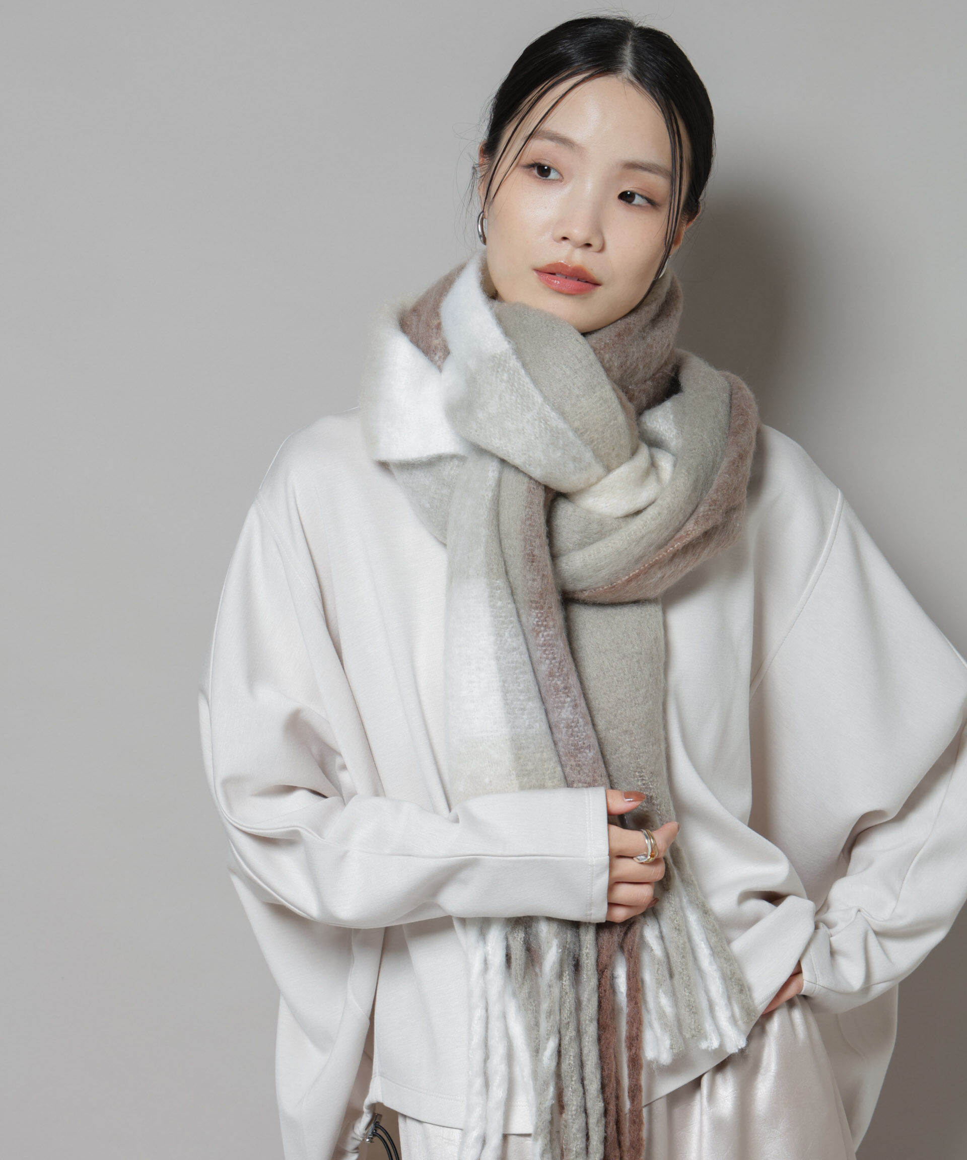 nano･universe「ボリュームチェックマフラー」|マフラー|ベージュ