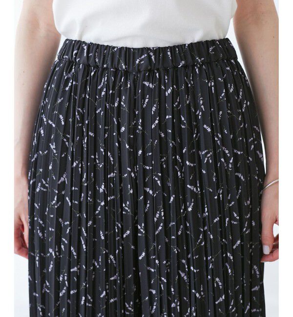 Rope&rsquo;Picnic「ガーデンフラワープリーツパンツ/リンクコーデ」|チノ|