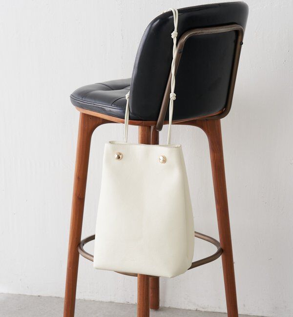  「【PAPILLONNER/パピヨネ】レクタングルレザーバッグ」|トートバッグ|アイボリー