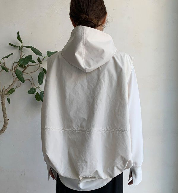  「【WEB限定】裾バルーンフーディーノースリブルゾン」|ベスト・ジレ|