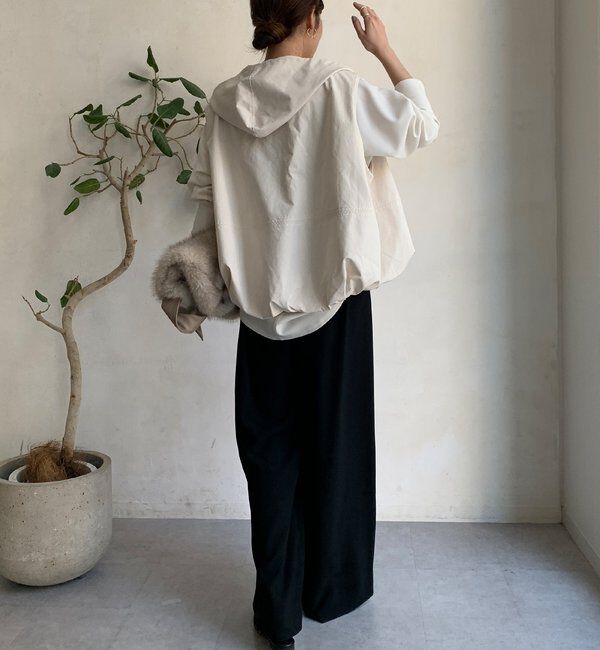  「【WEB限定】裾バルーンフーディーノースリブルゾン」|ベスト・ジレ|