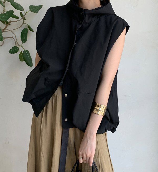  「【WEB限定】裾バルーンフーディーノースリブルゾン」|ベスト・ジレ|