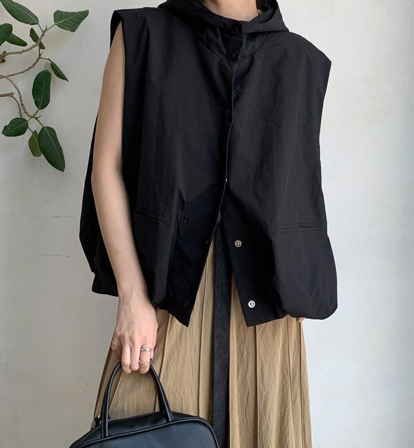  「【WEB限定】裾バルーンフーディーノースリブルゾン」|ベスト・ジレ|