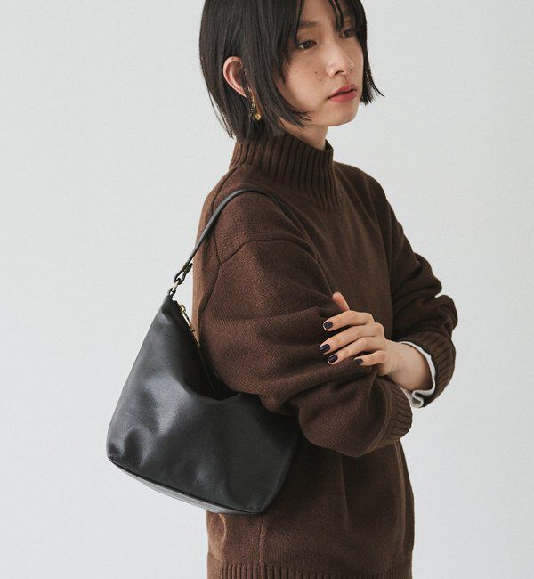  「《3/4～価格改定》ソフトレザーシンプルショルダーバッグ 」|ショルダー・メッセンジャー|