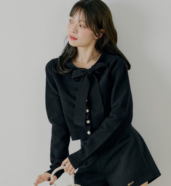  「【SALON by Chico/4色展開】フロントリボンパールフリルトップス」|ニット・セーター|