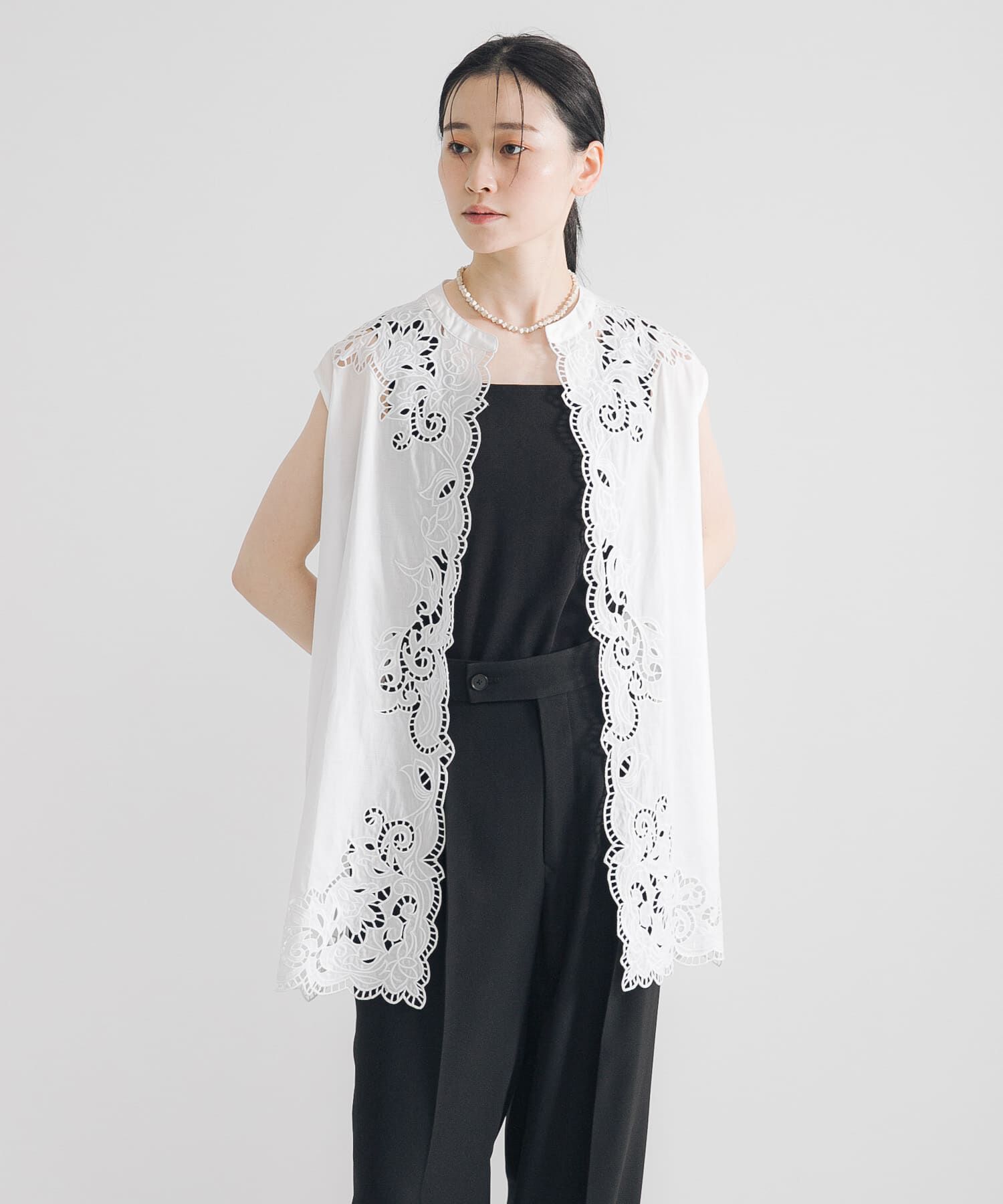 URBAN RESEARCH「カットワークレース刺繍ジレ」|ベスト・ジレ|
