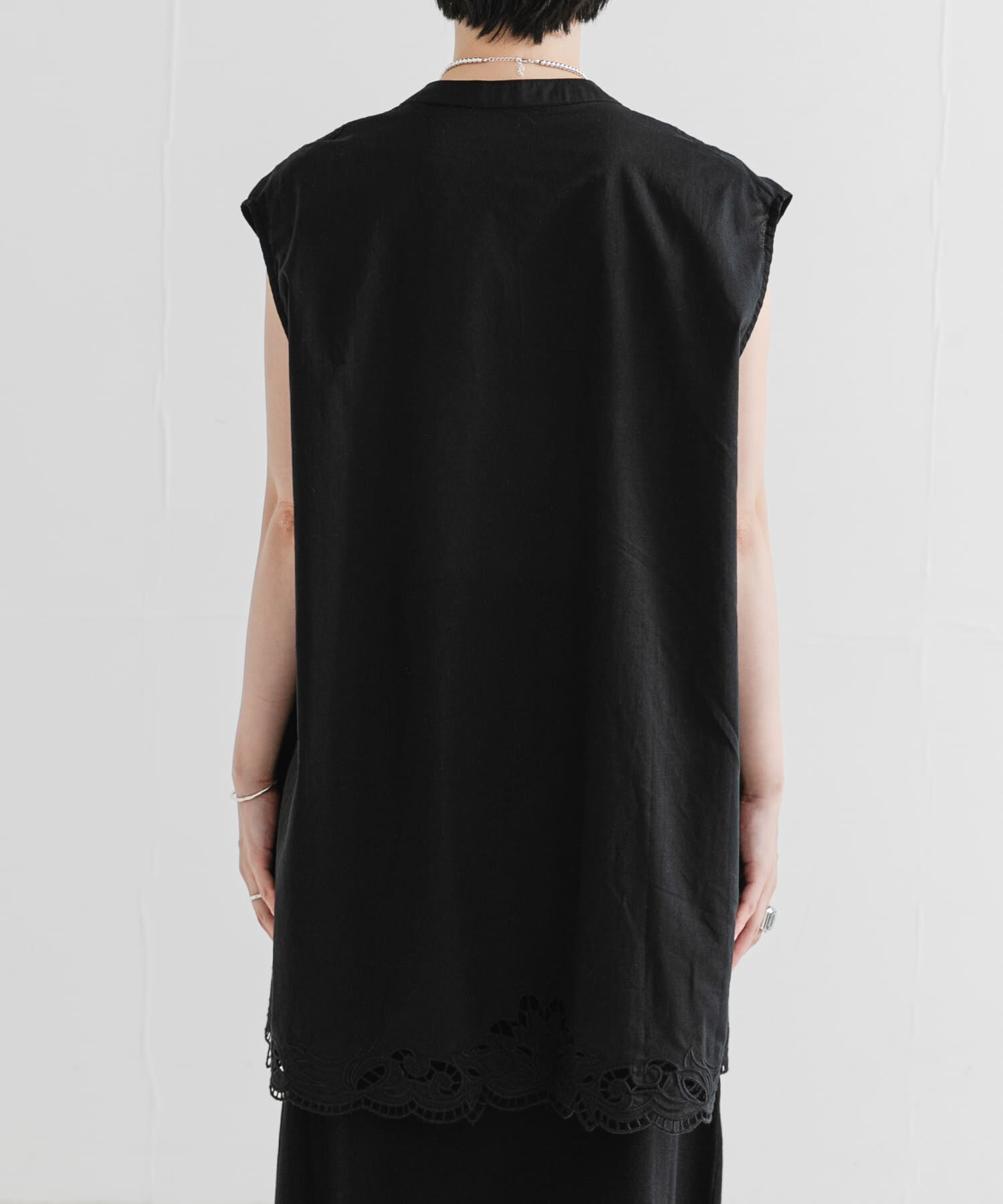 URBAN RESEARCH「カットワークレース刺繍ジレ」|ベスト・ジレ|