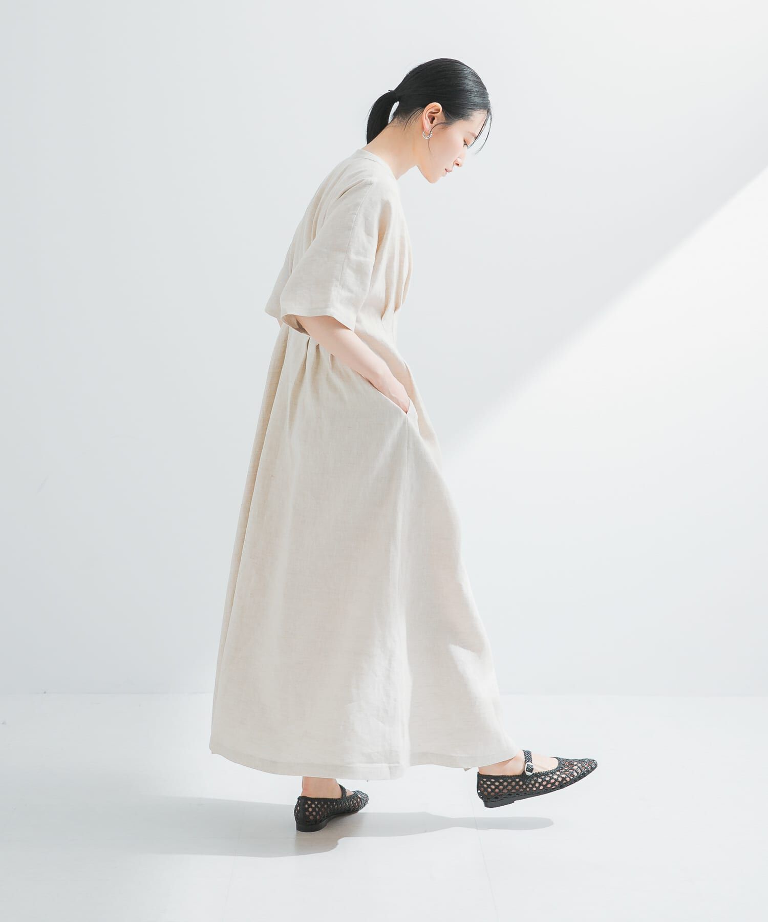 URBAN RESEARCH「『2サイズ展開』タックデザインリネンワンピース」|ワンピース|