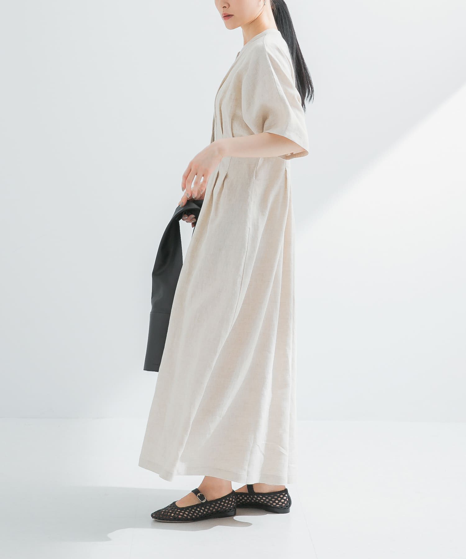 URBAN RESEARCH「『2サイズ展開』タックデザインリネンワンピース」|ワンピース|