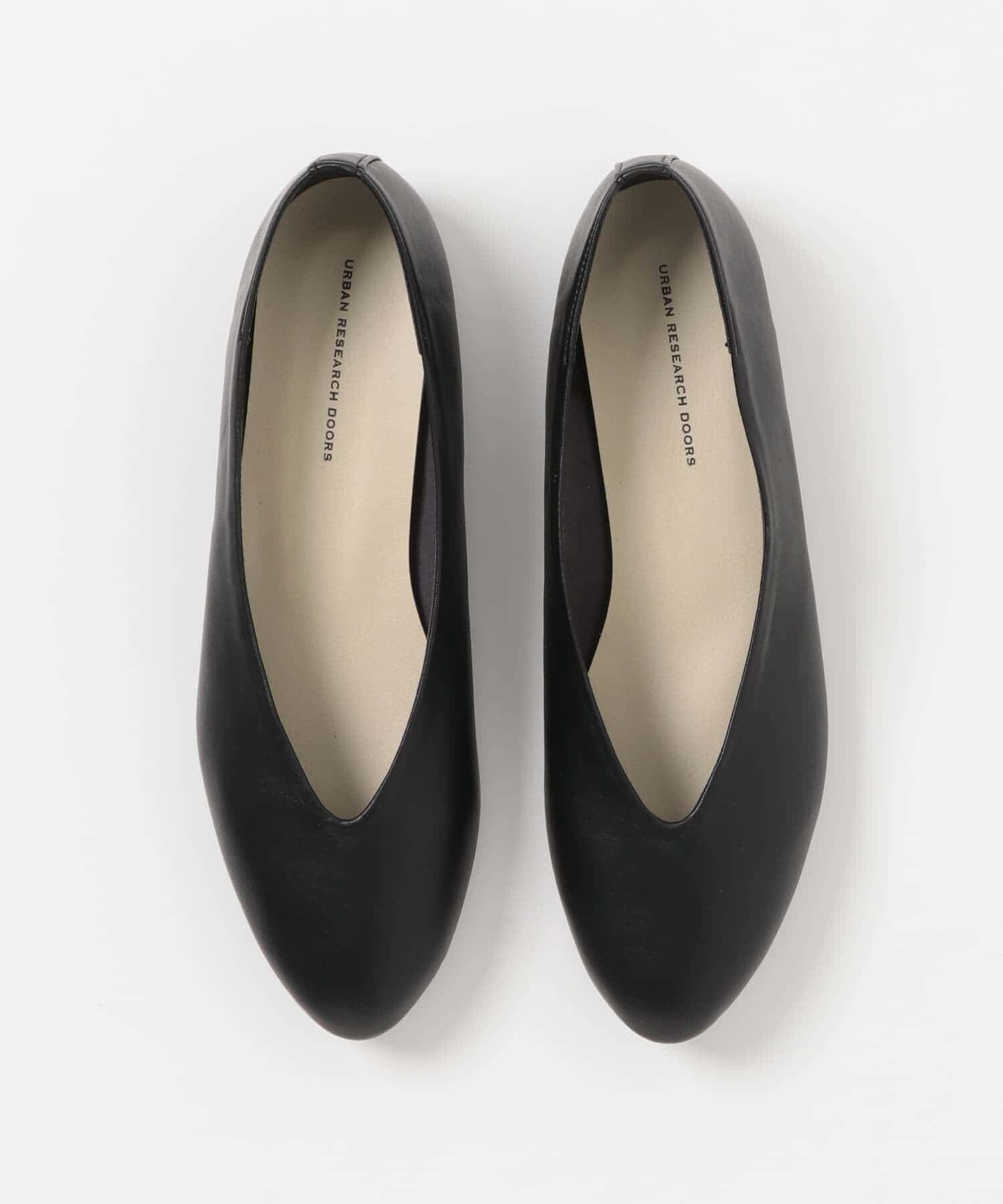 URBAN RESEARCH DOORS「Vカットパンプス」|パンプス|