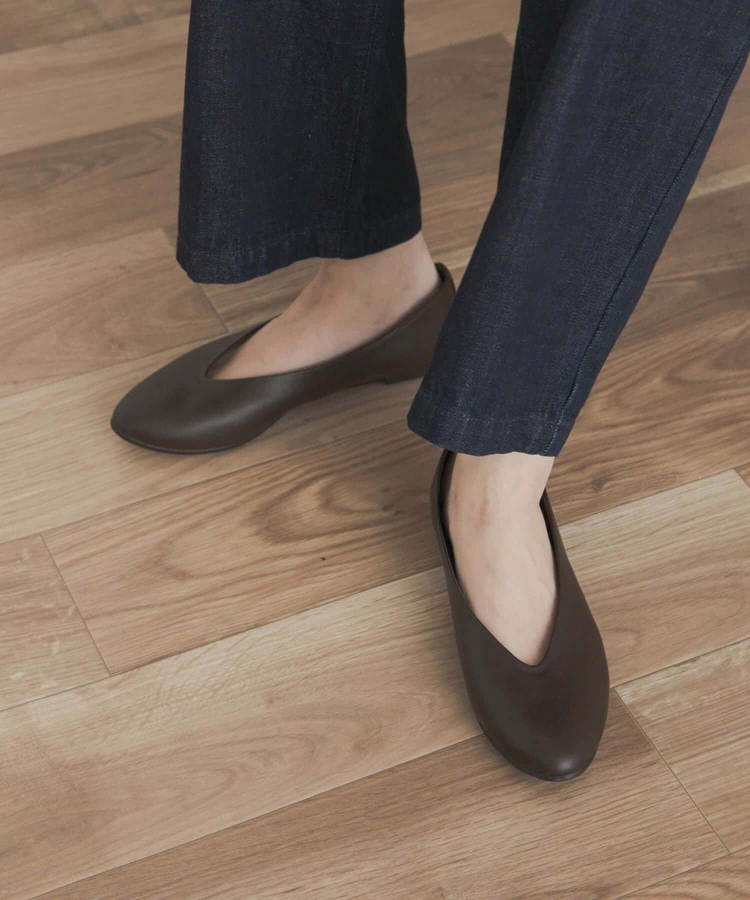 URBAN RESEARCH DOORS「Vカットパンプス」|パンプス|