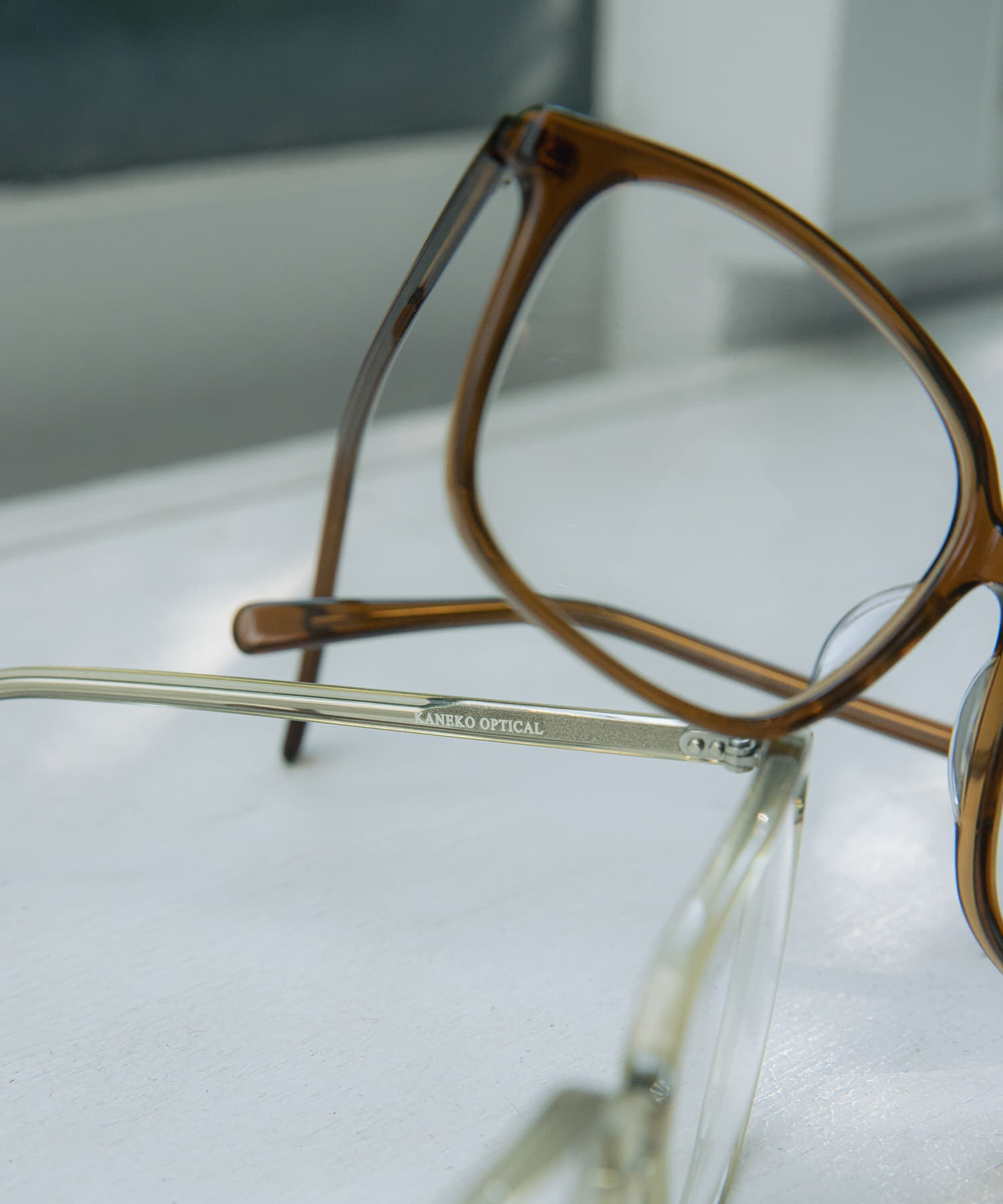 URBAN RESEARCH「『別注』KANEKO OPTICAL&times;URBAN RESEARCH　スクエアクリアUVレンズ」|メガネ|