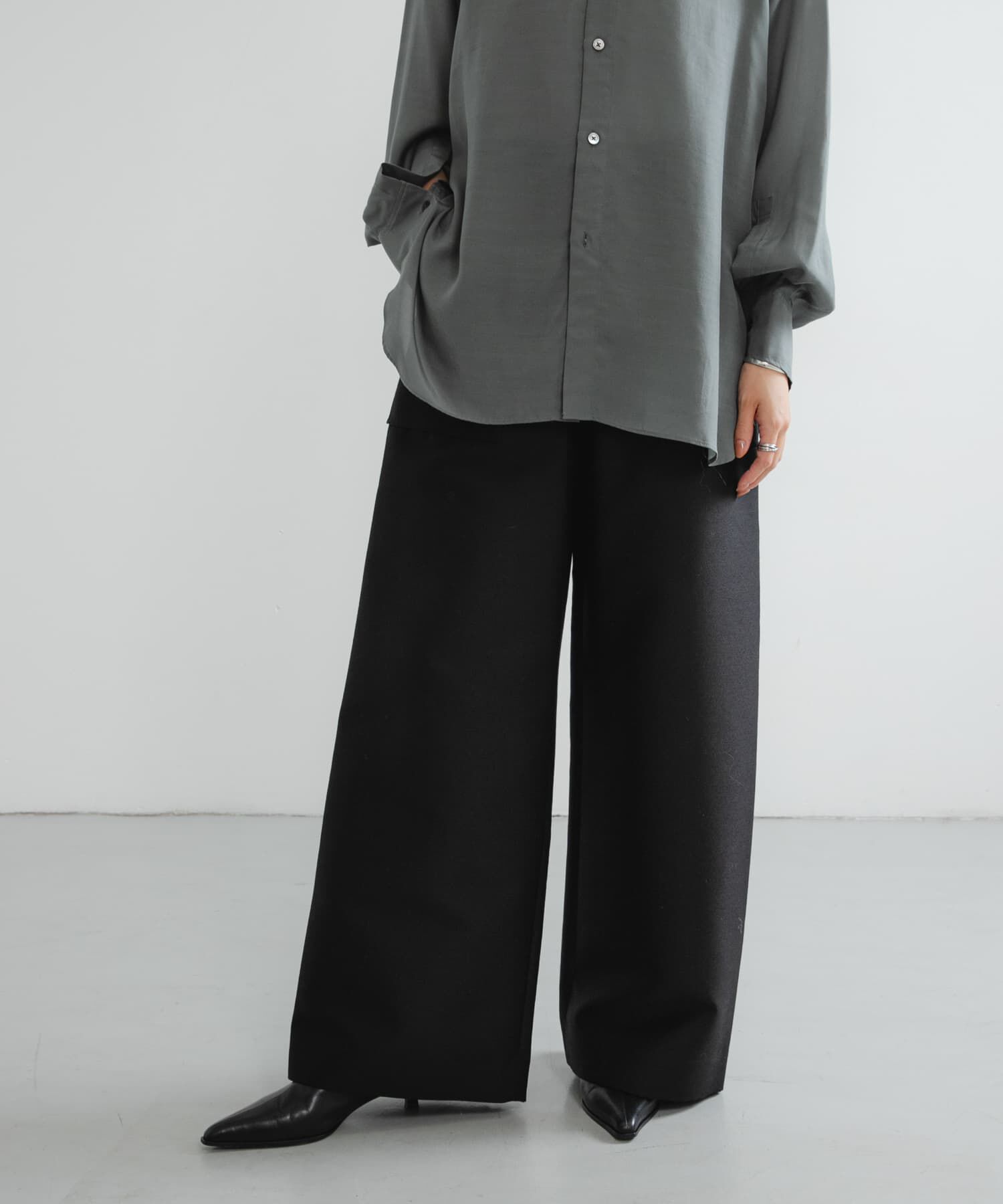 URBAN RESEARCH「new basic　WOOL SILK WIDE PANTS」|その他|