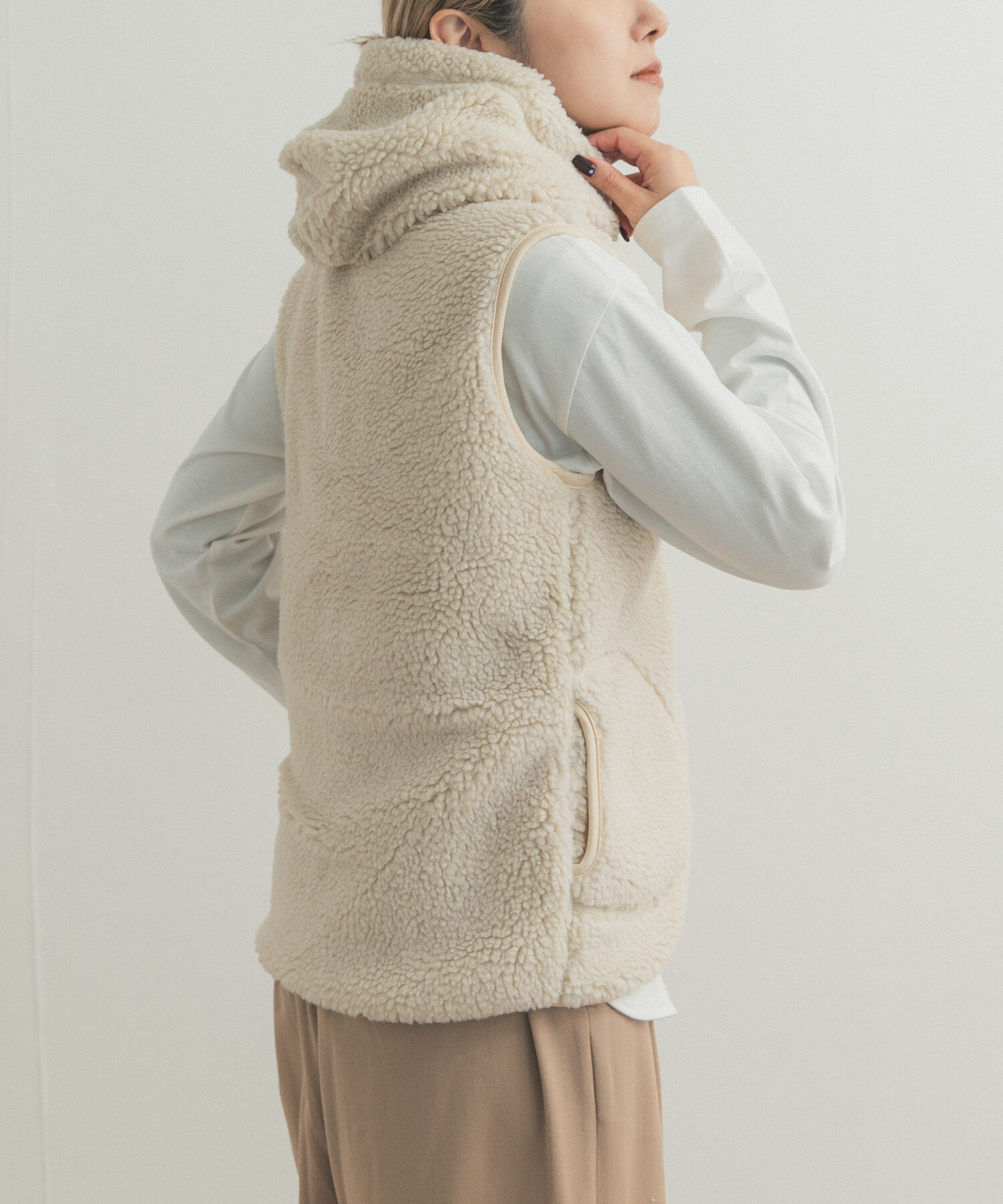 URBAN RESEARCH DOORS「GYMPHLEX　BOA HOODED VEST」|ベスト・ジレ|