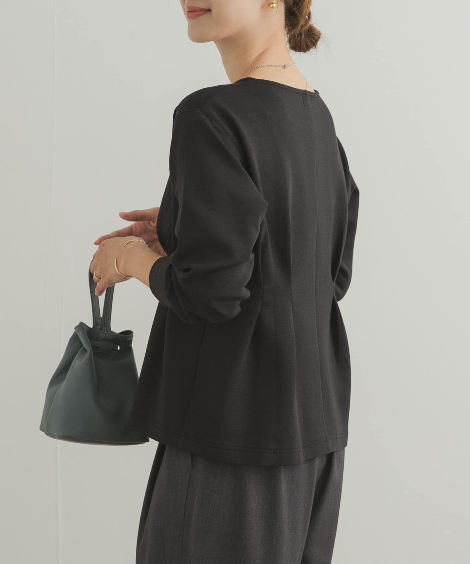 URBAN RESEARCH DOORS「ライトダンボールウエストタックプルオーバー」|Tシャツ・カットソー|