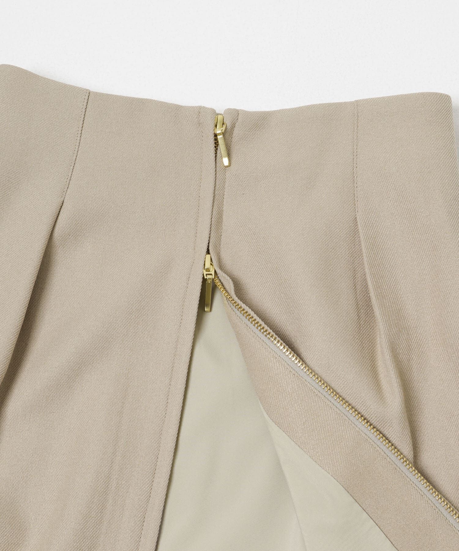 URBAN RESEARCH ROSSO「『UR TECH』後ゴムスリットストレートスカート」|スカート|