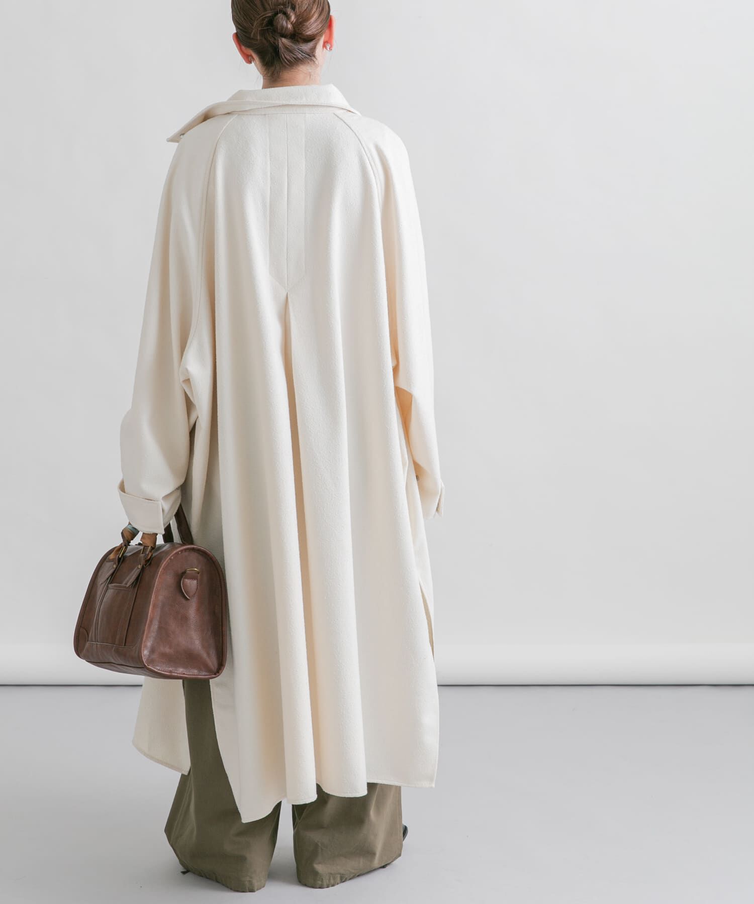  「スタンドカラーブークレコート」|ノーカラーコート|