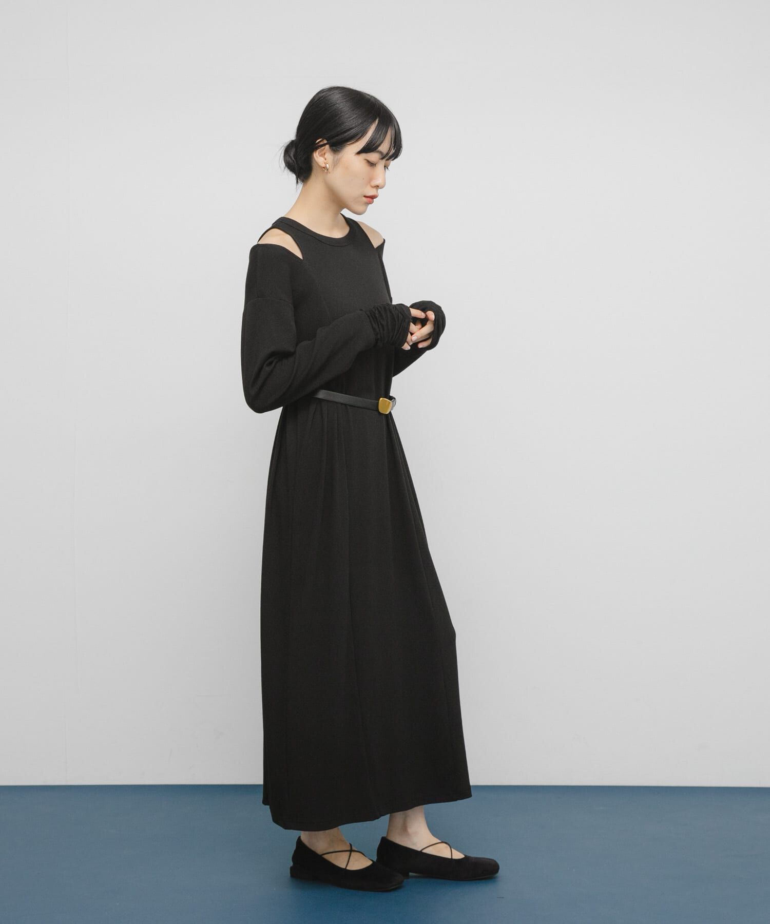  「ショルダーカットワンピース」|ワンピース|