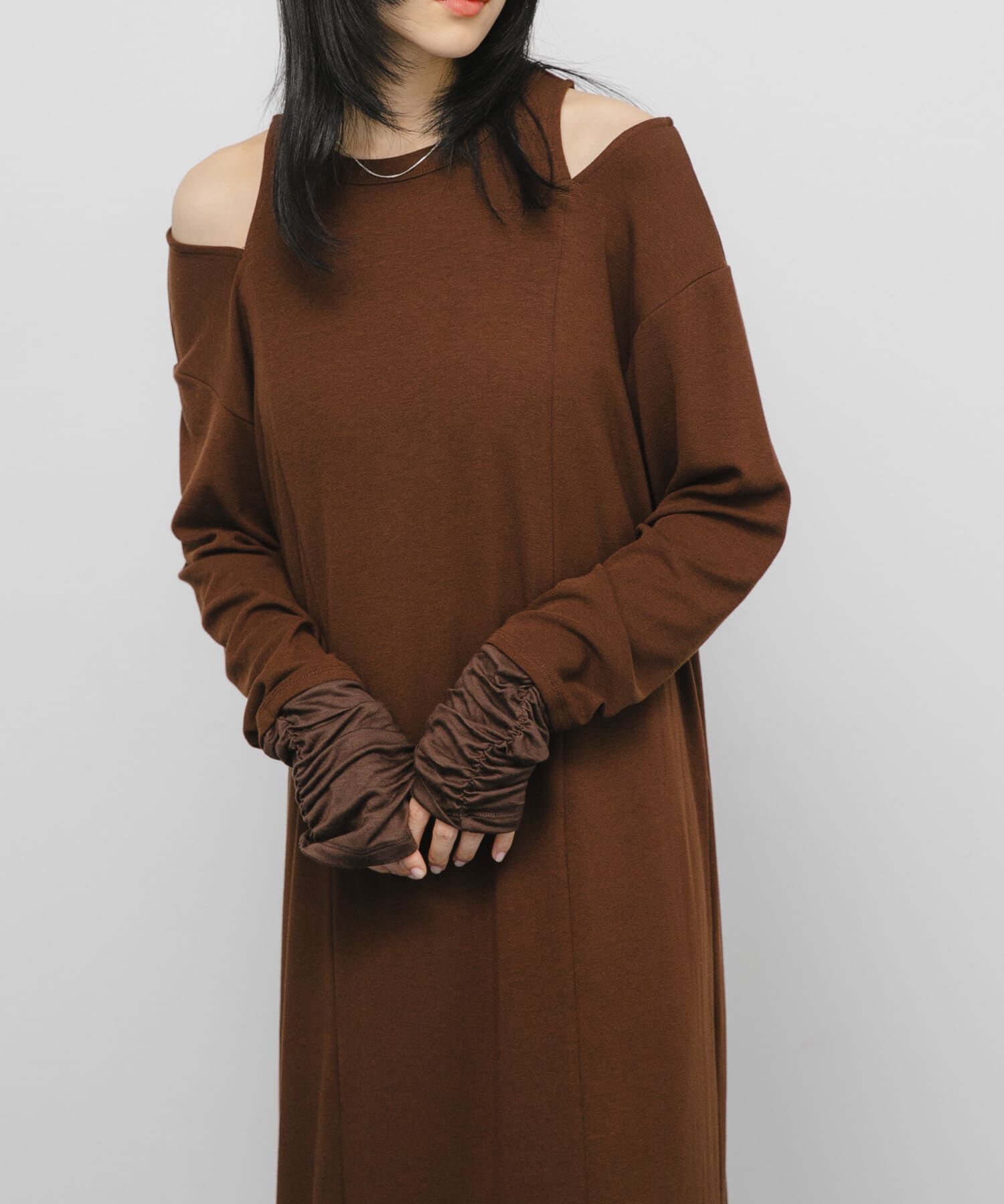  「ショルダーカットワンピース」|ワンピース|ブラウン