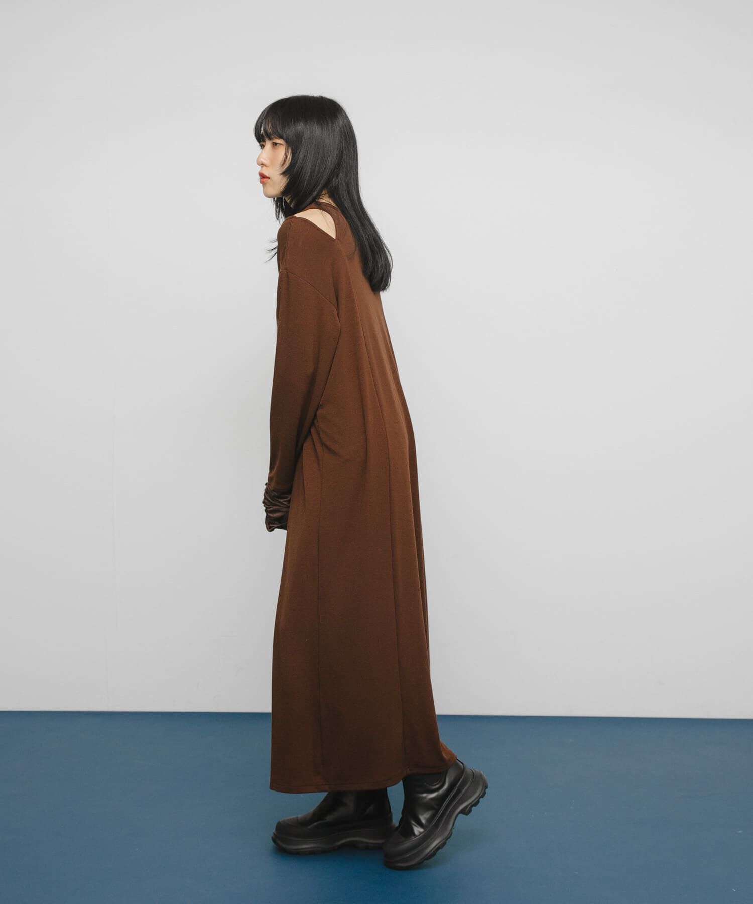  「ショルダーカットワンピース」|ワンピース|