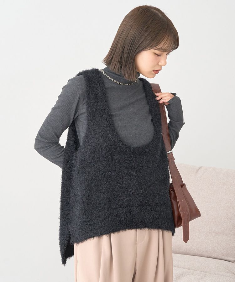 earth music&ecology「フェザーUネックニットベスト」|ベスト・ジレ|