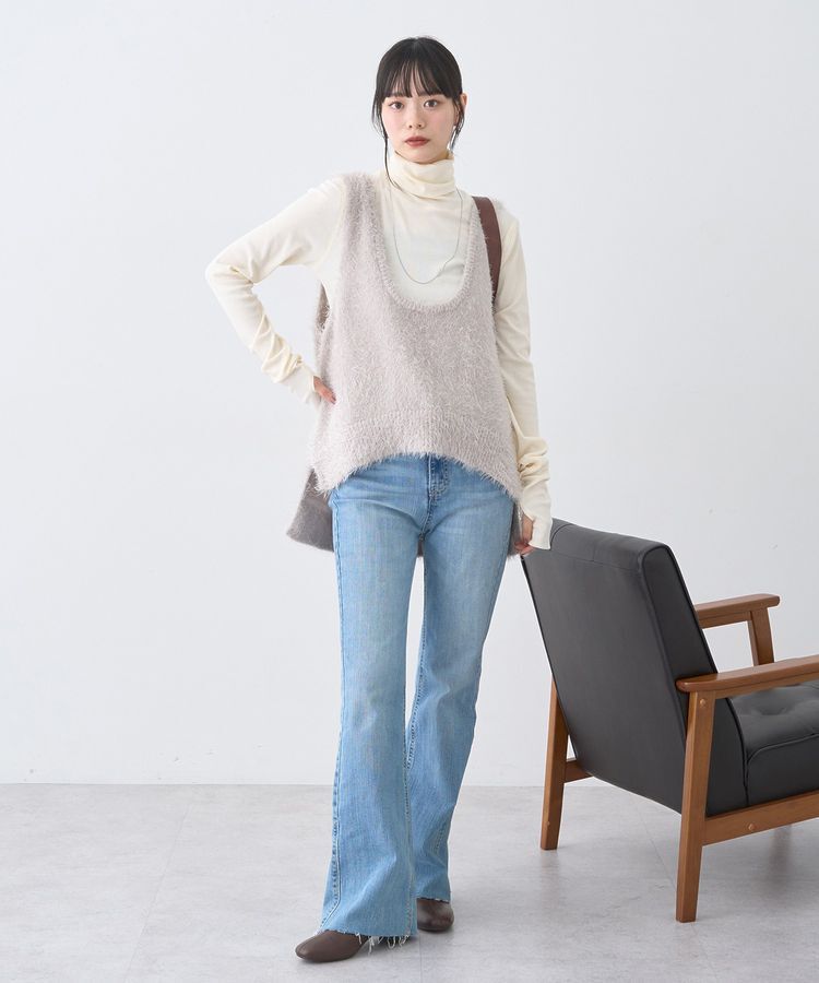 earth music&ecology「フェザーUネックニットベスト」|ベスト・ジレ|