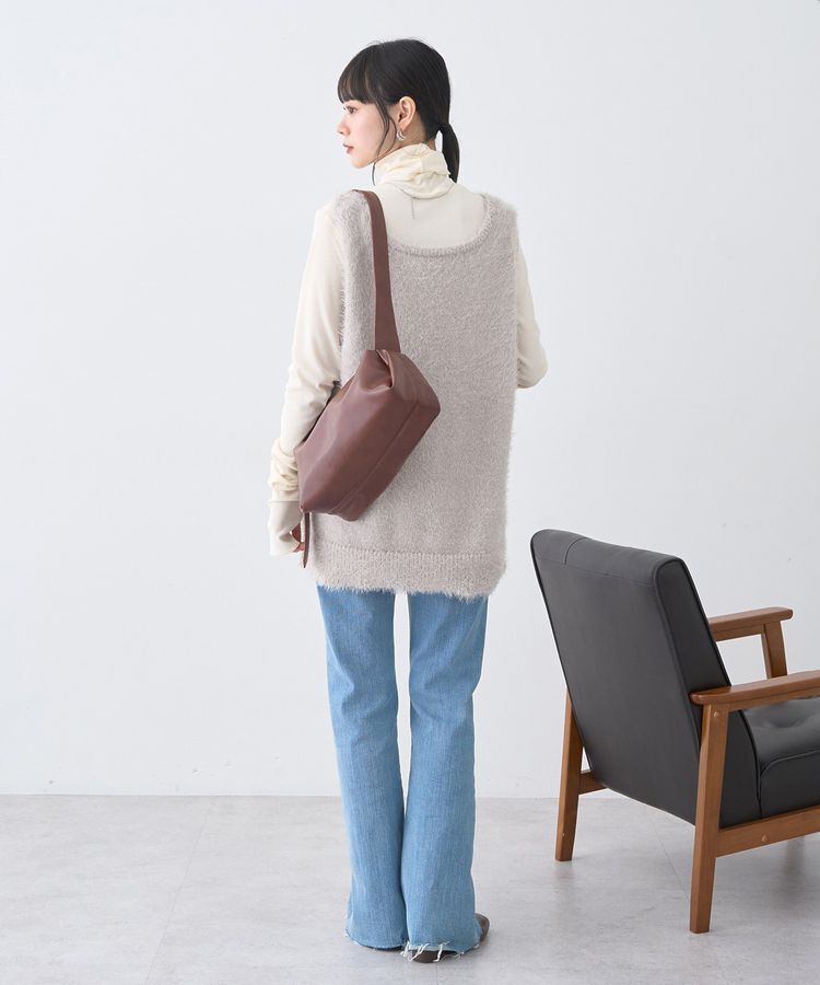 earth music&ecology「フェザーUネックニットベスト」|ベスト・ジレ|