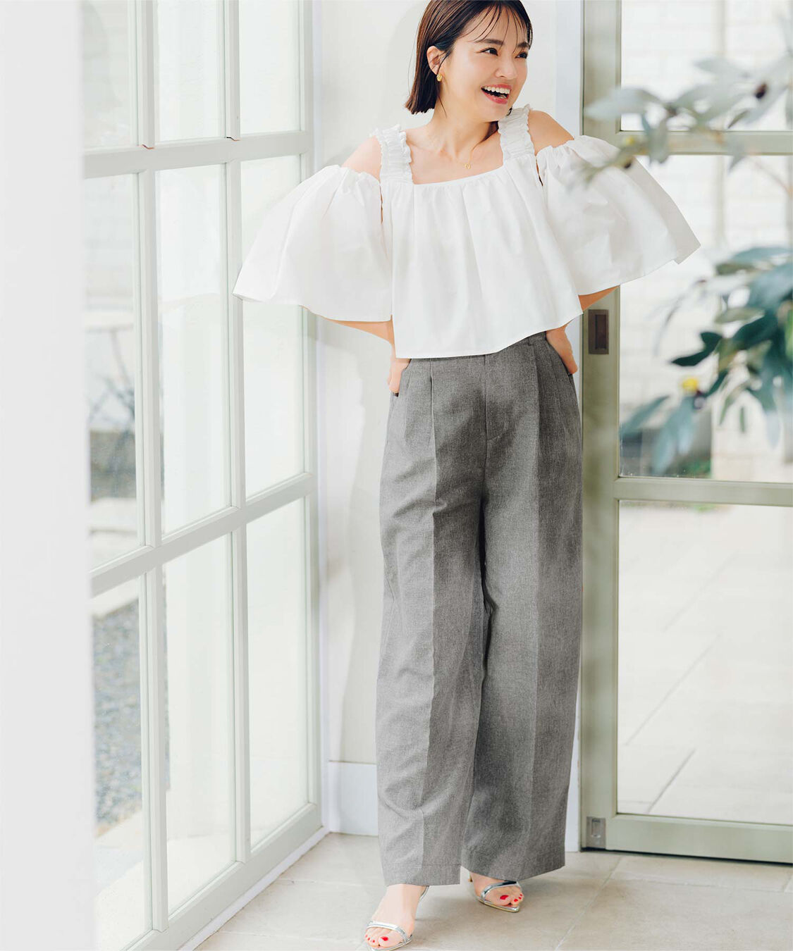 ur's「【春名亜美さんコラボアイテム】アシンメトリージレ&times;ワイドパンツセットアップ」|ベスト・ジレ|