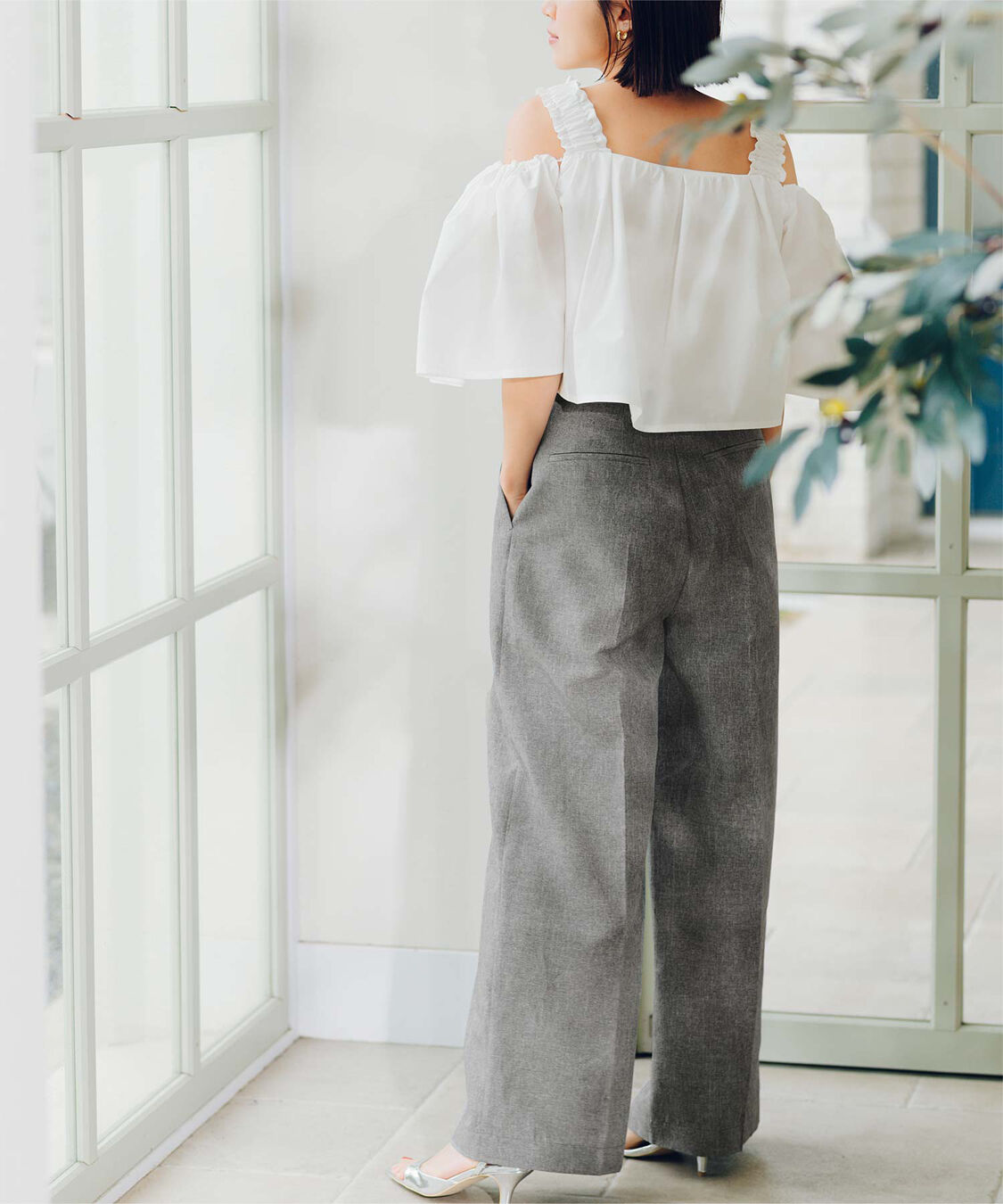 ur's「【春名亜美さんコラボアイテム】アシンメトリージレ&times;ワイドパンツセットアップ」|ベスト・ジレ|