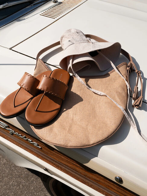 Lugnoncure「トングサンダル《2025summer catalog item》」|サンダル|