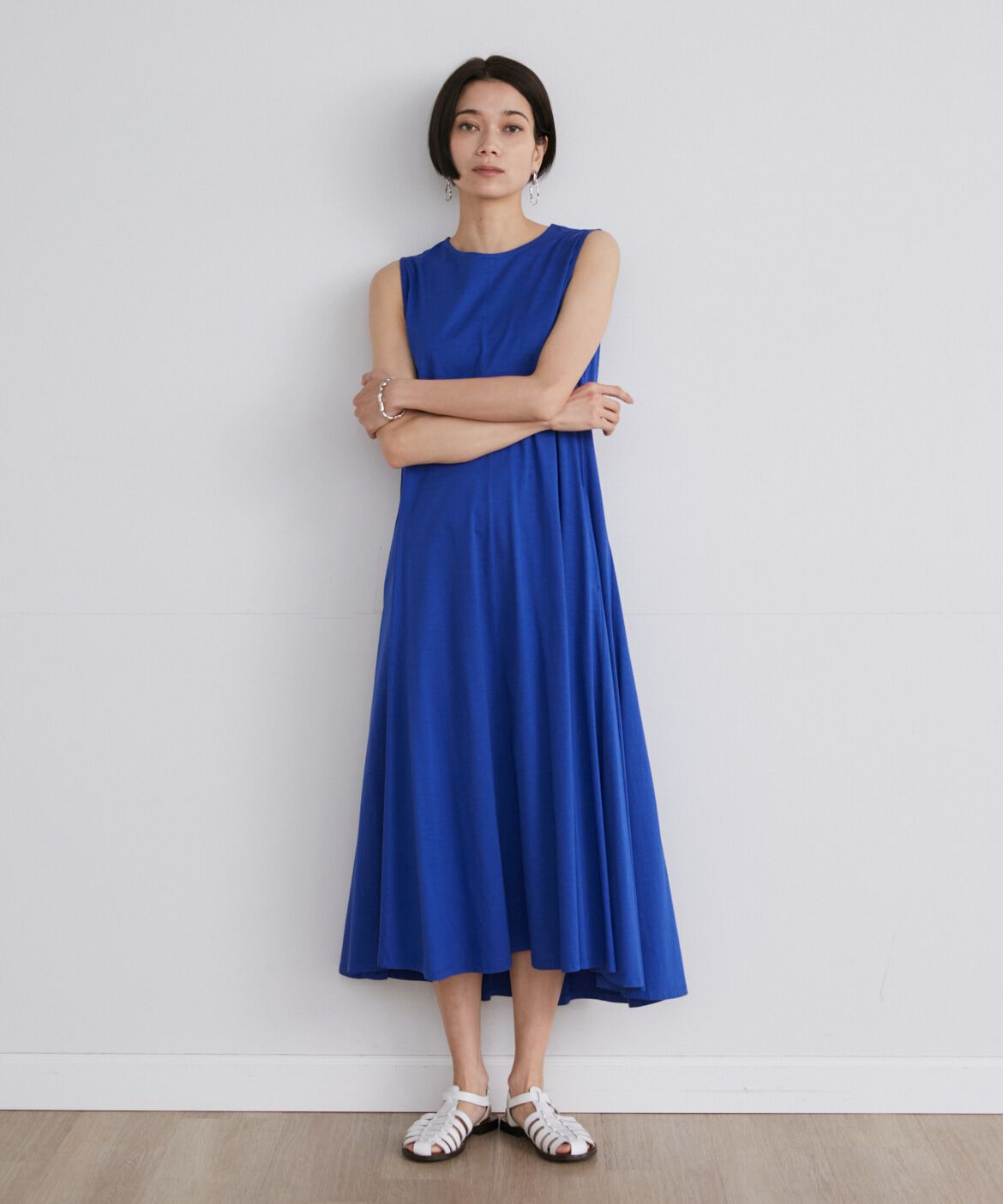 INED「《大きいサイズ》ノースリーブフレアワンピース」|ワンピース|