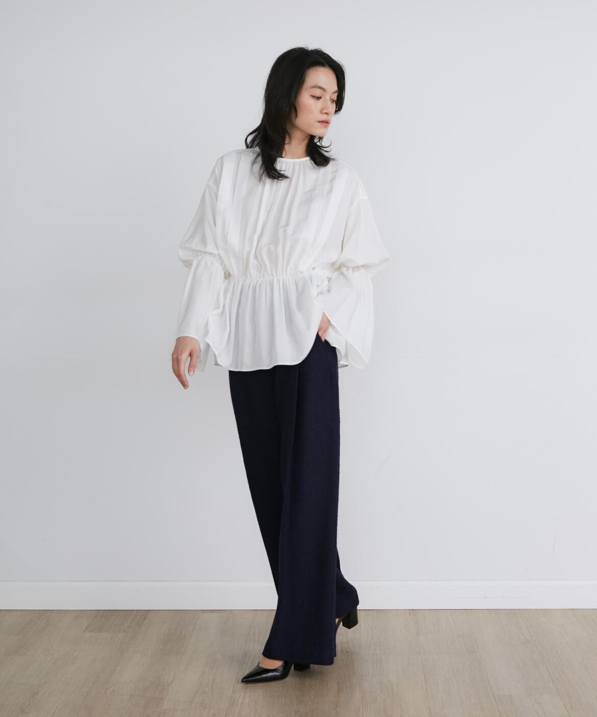 INED「シャーリングギャザーブラウス《la veille by SUPERIOR CLOSET》」|シャツ・ブラウス|