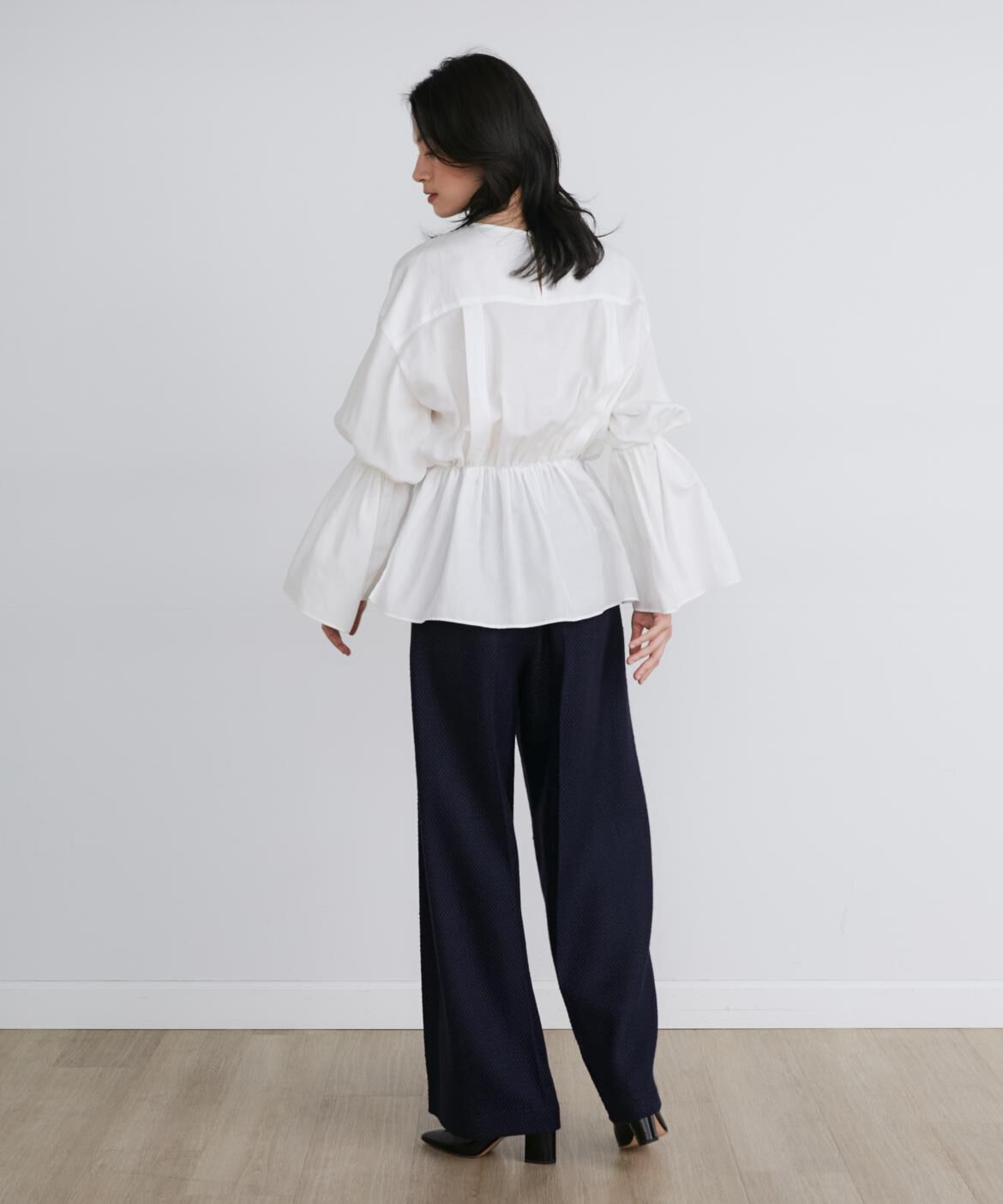 INED「シャーリングギャザーブラウス《la veille by SUPERIOR CLOSET》」|シャツ・ブラウス|