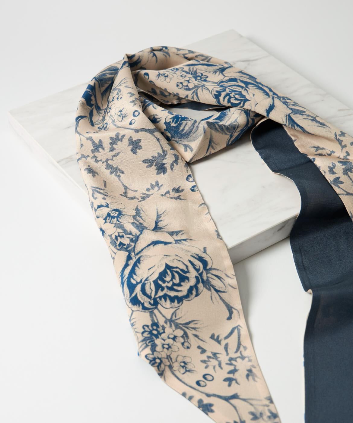 INED「《FAVORITE》Slim Blue Toile スカーフ《Tapis Noir》」|バンダナ・スカーフ|