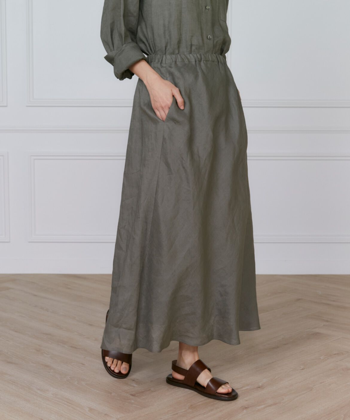 INED「《大きいサイズ》リネンバイヤススカート」|スカート|カーキ3