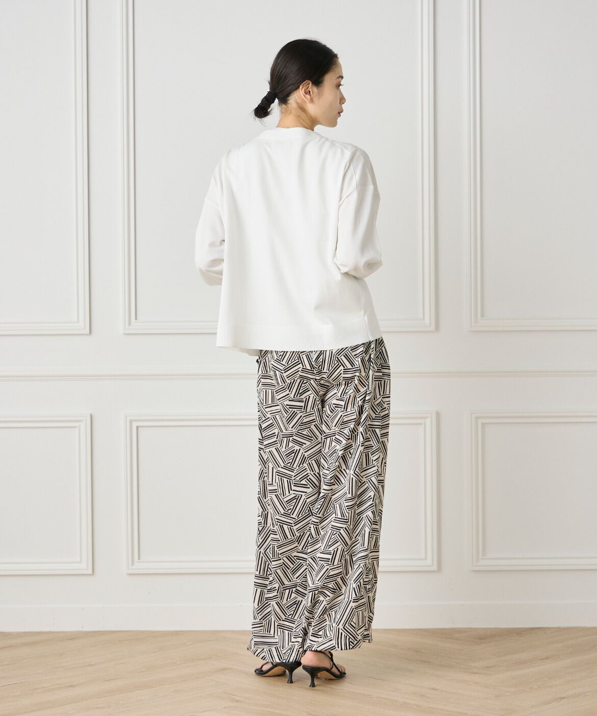 INED「Vネックカーディガン」|カーディガン|