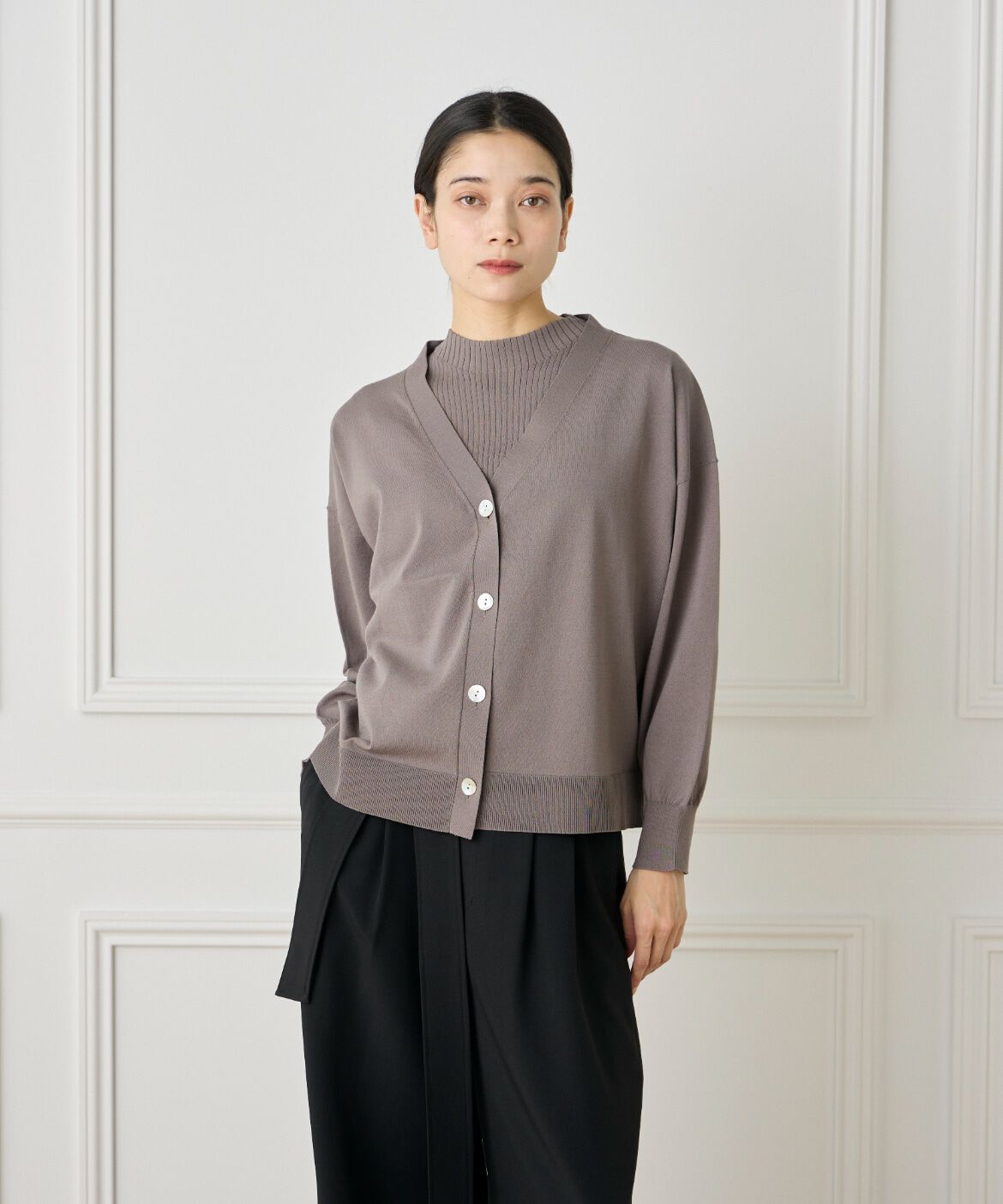 INED「Vネックカーディガン」|カーディガン|