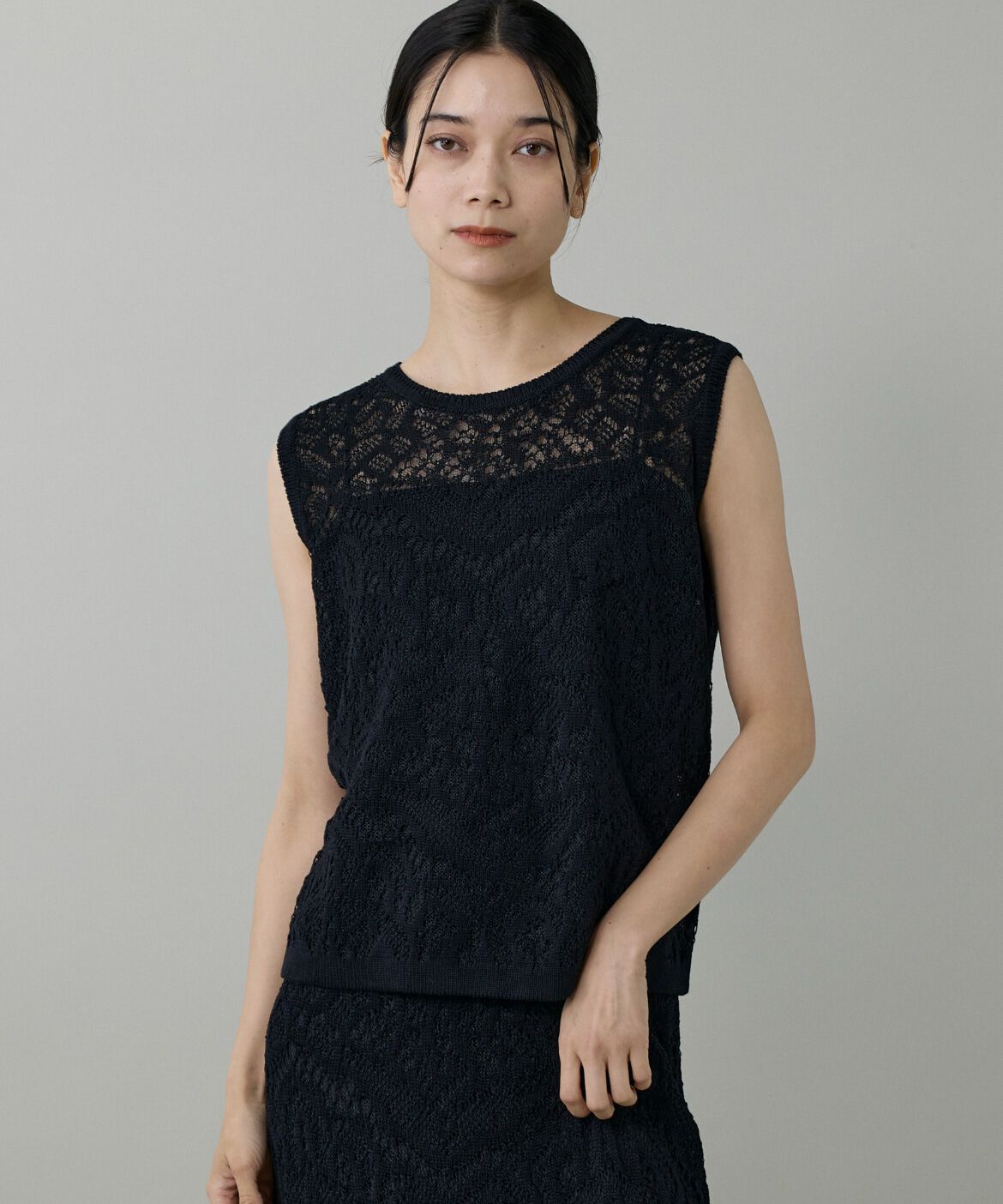 INED「レース柄ノースリーブプルオーバー」|ニット・セーター|