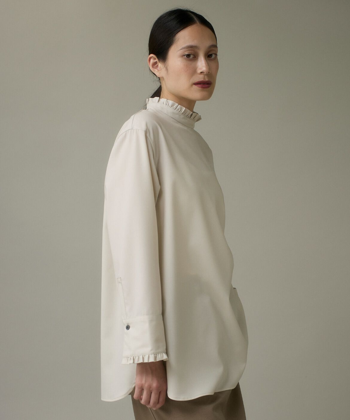 DAY by DAY it&rsquo;s international「ウールフリルブラウス《アリエスウール Super120S'》」|シャツ・ブラウス|