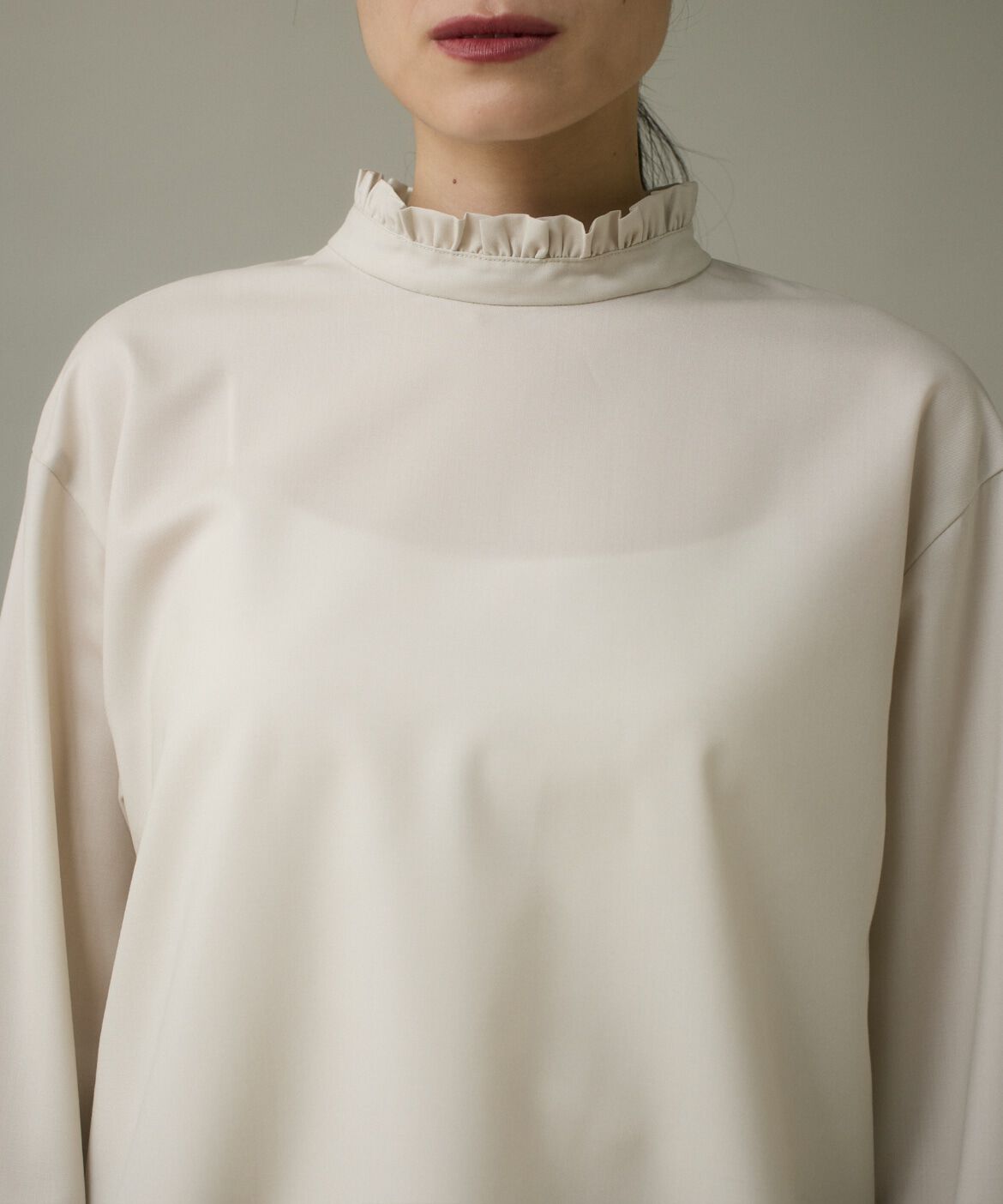 DAY by DAY it&rsquo;s international「ウールフリルブラウス《アリエスウール Super120S'》」|シャツ・ブラウス|