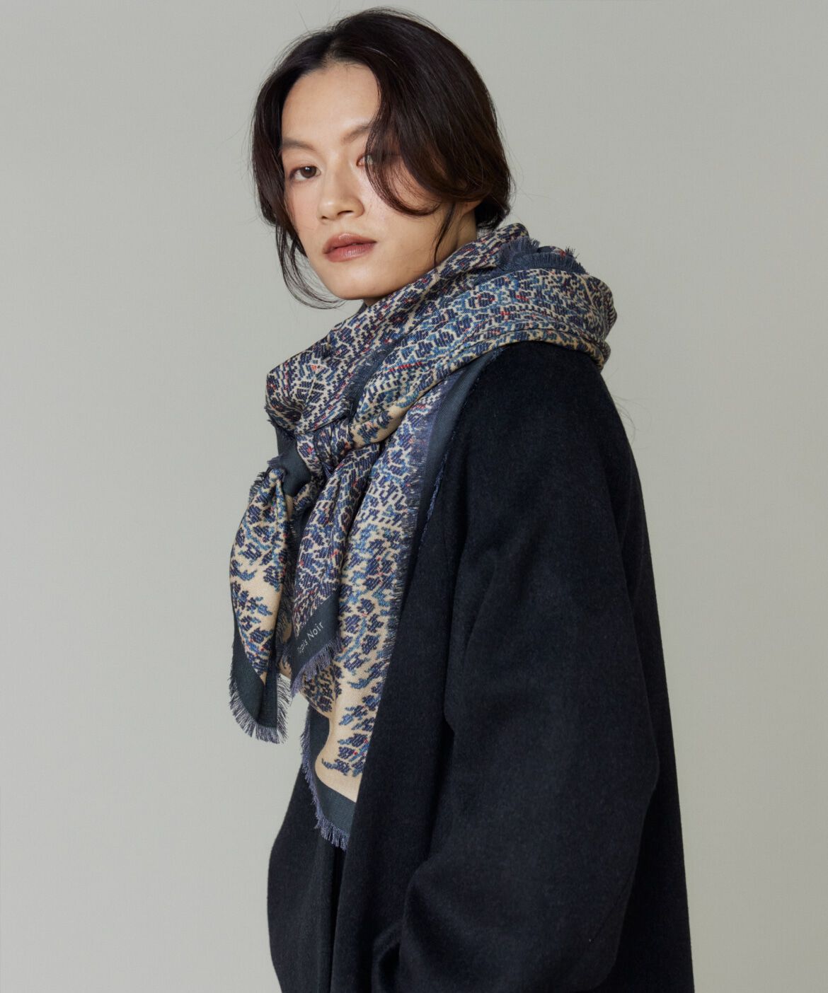 FAVORITE SUKINAMONO「Large Dina Scarf 大判スカーフ《Tapis Noir》」|ストール|