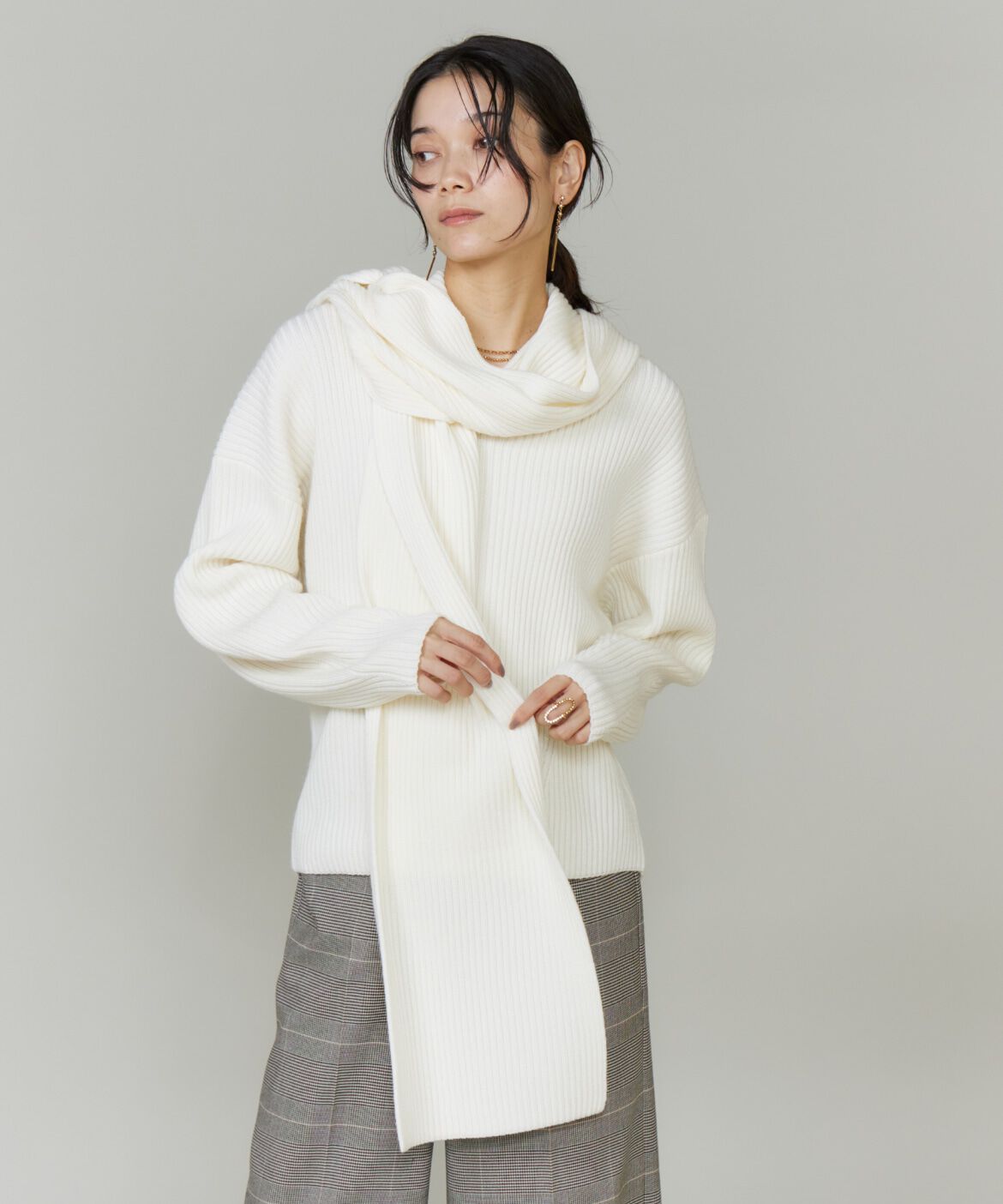 INED「フーデッドマフラー」|ストール|