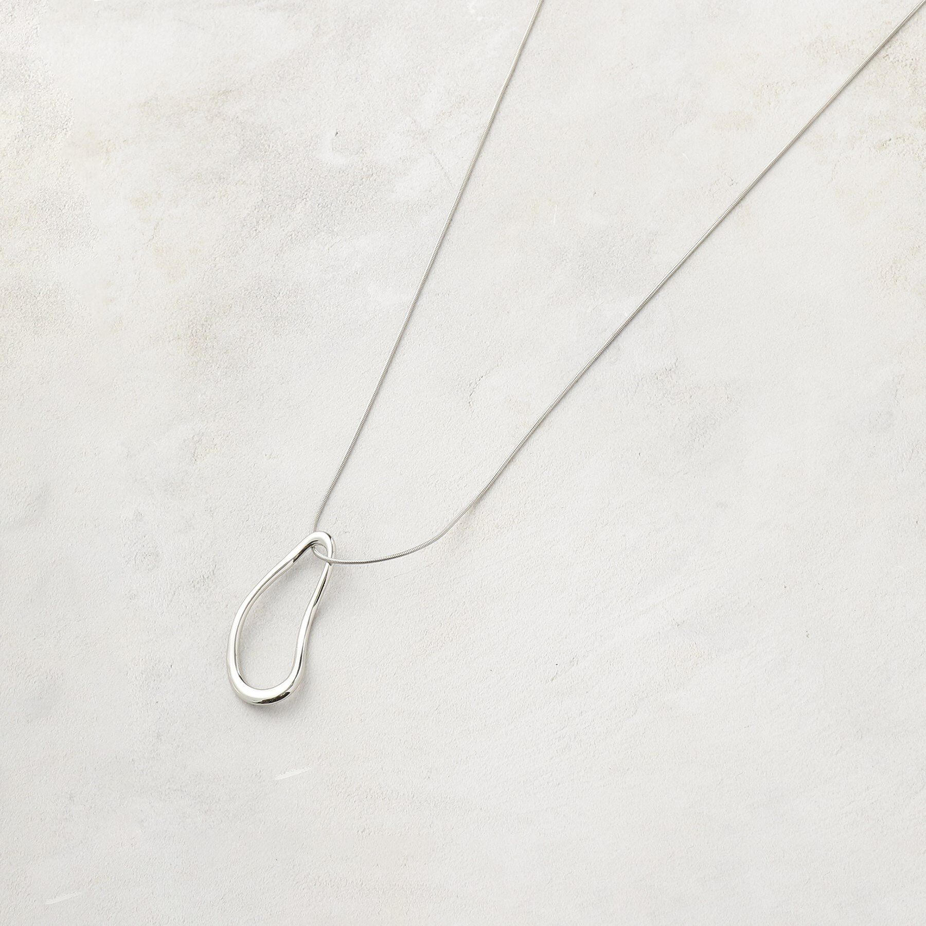 grove「【ネックホルダー】変形オーバルチェーンネックレス」|ネックレス|