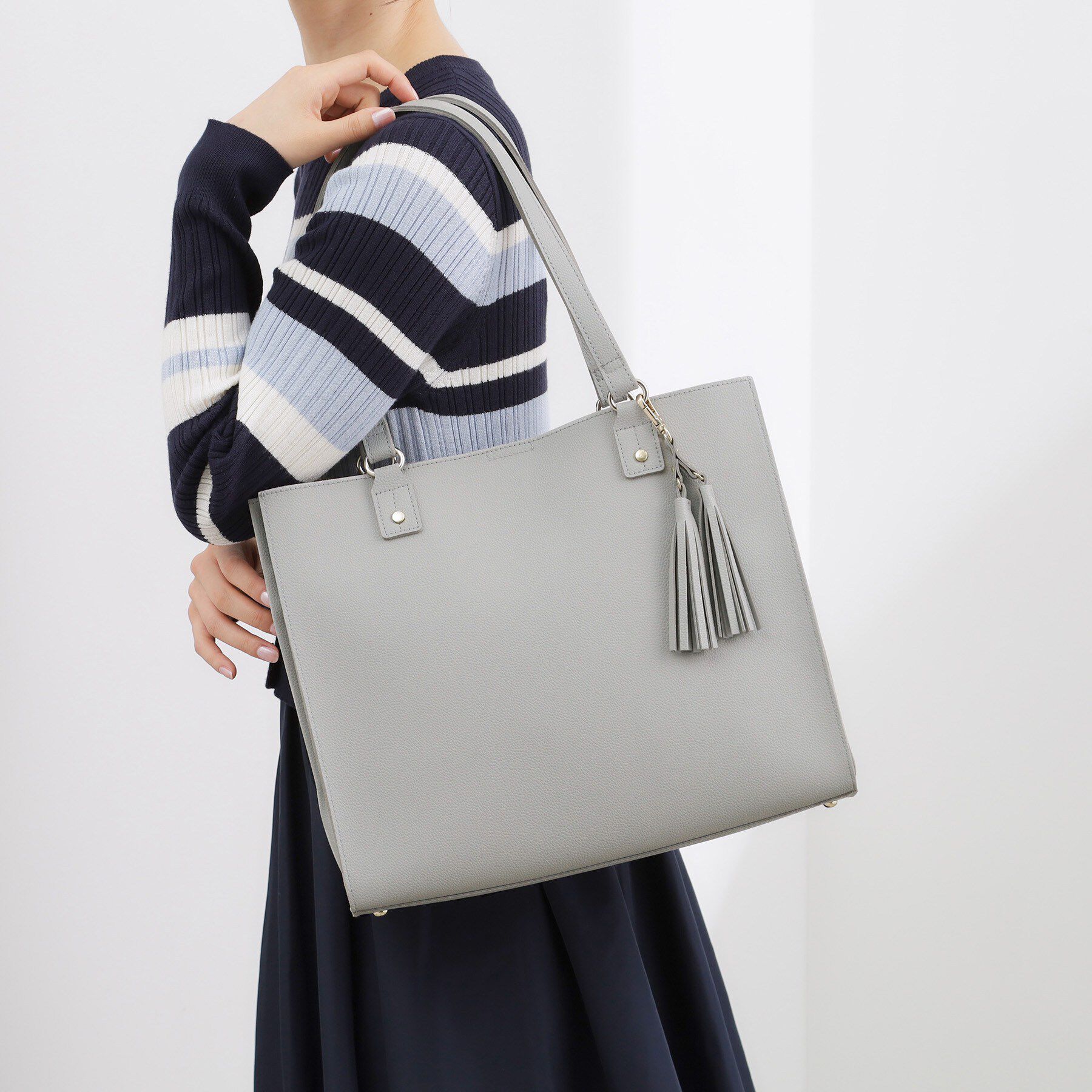 grove「【人間工学】ダブルタッセル中仕切りトート」|トートバッグ|サックスブルー(09