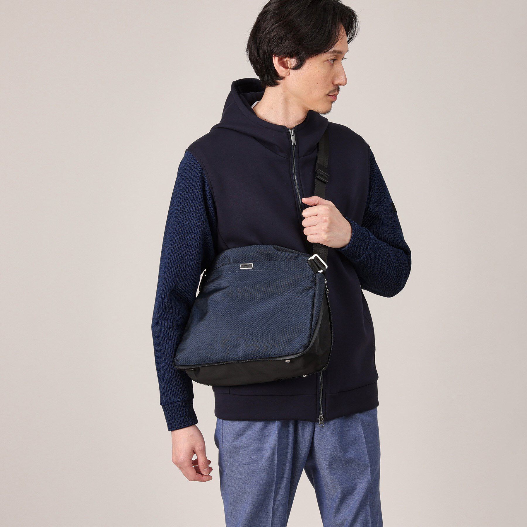 TAKEO KIKUCHI「【A4サイズ／横型】エクスパンドショルダー（L）」|ショルダー・メッセンジャー|